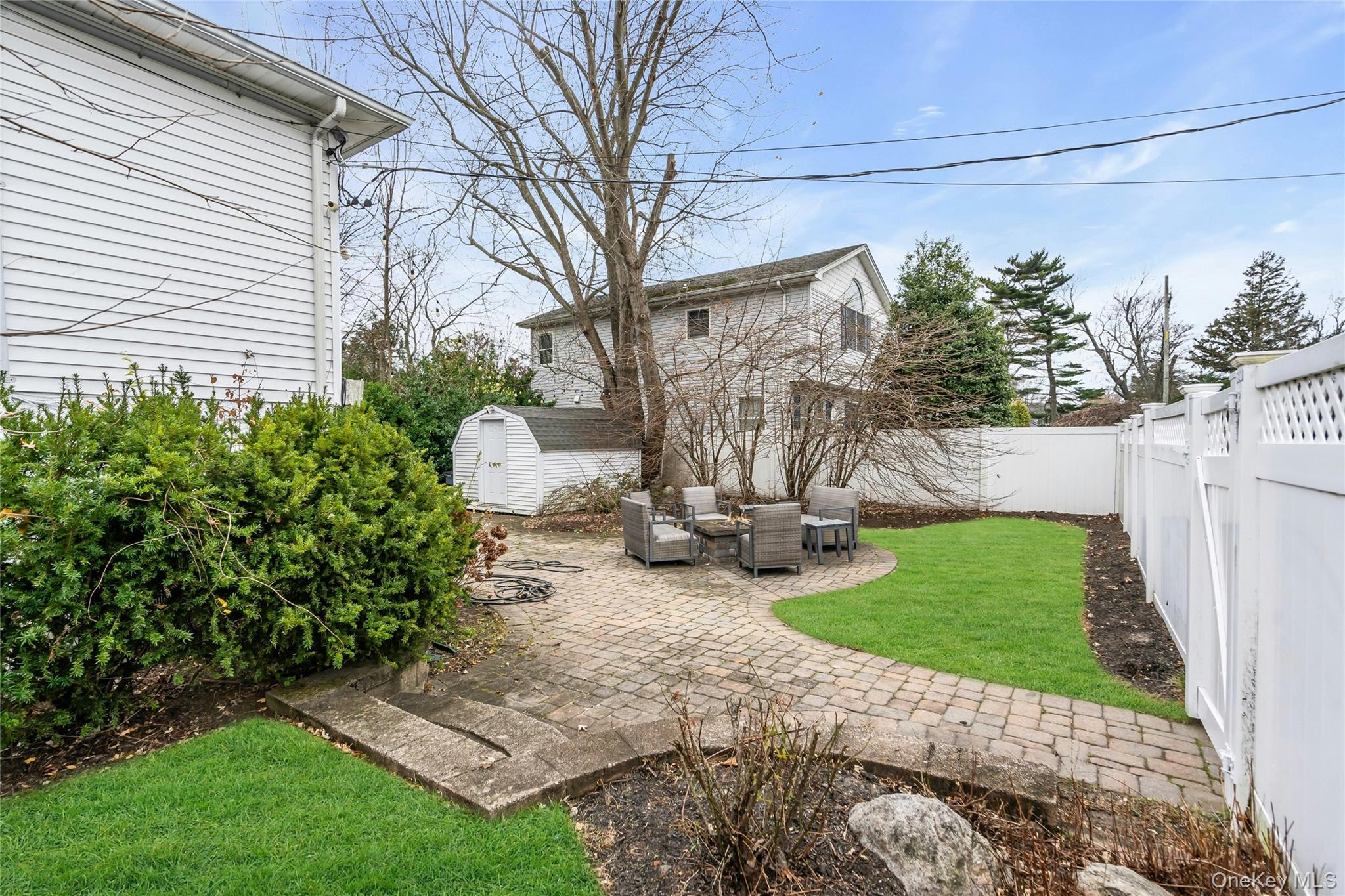 300 Center Bay Drive, West Islip, NY 11795