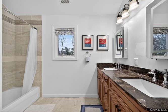 42 Highfield Lane, Roslyn Heights, NY 11577