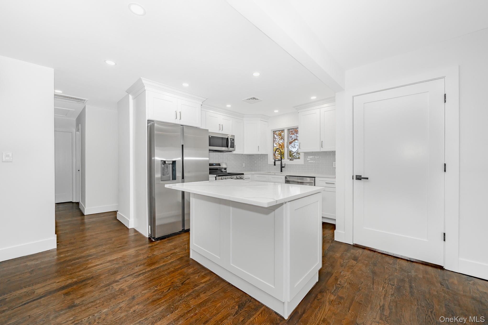 2874 Hempstead Lane, Wantagh, NY 11793