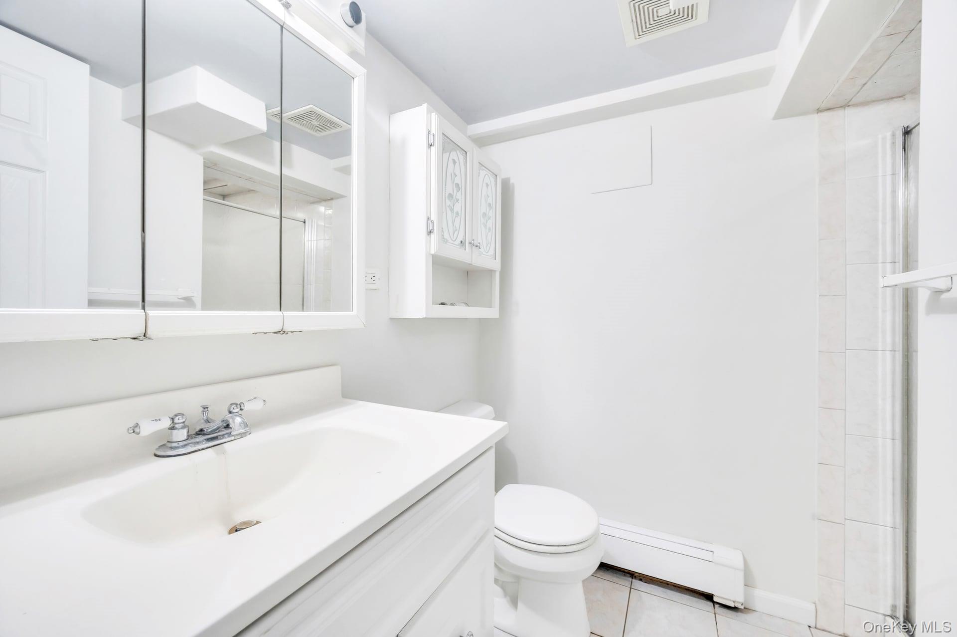 308 New South Road, Hicksville, NY 11801