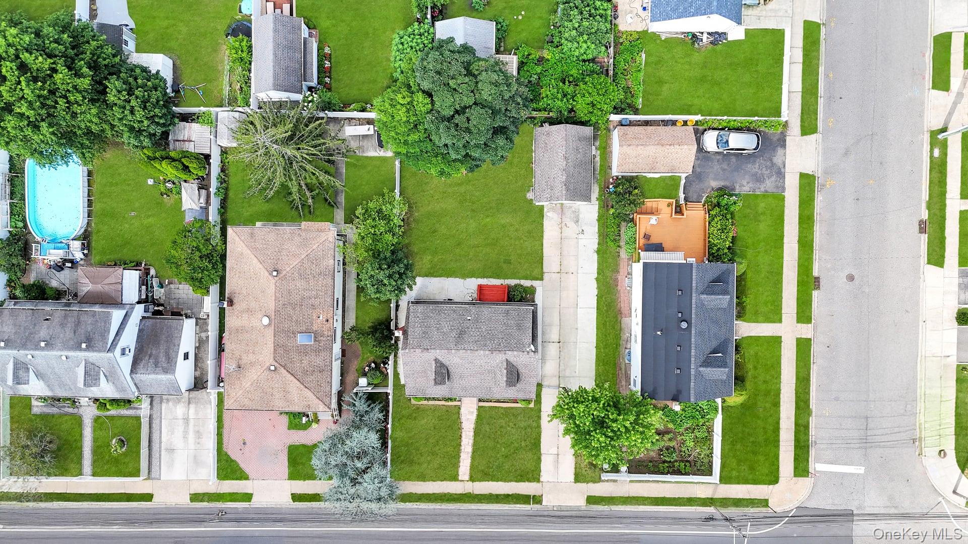 308 New South Road, Hicksville, NY 11801