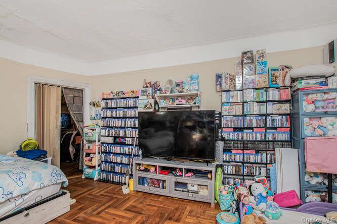 3230 Cruger Avenue # 7 Units, Bronx, NY 10467