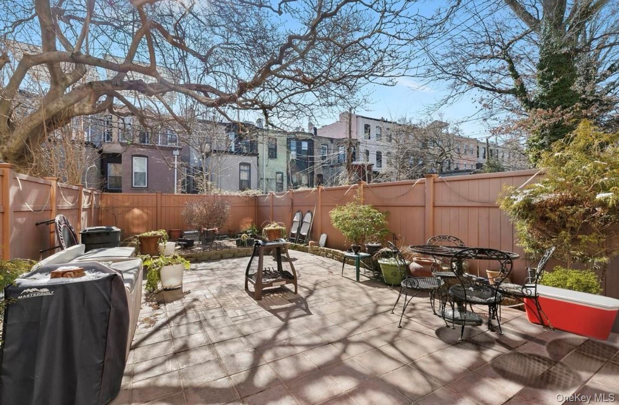 688 Putnam Avenue, Brooklyn, NY 11221