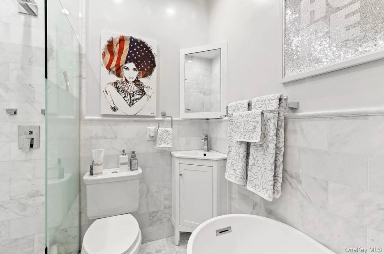 688 Putnam Avenue, Brooklyn, NY 11221