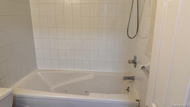 41 WOODLAKE Drive, Middletown, NY 10940