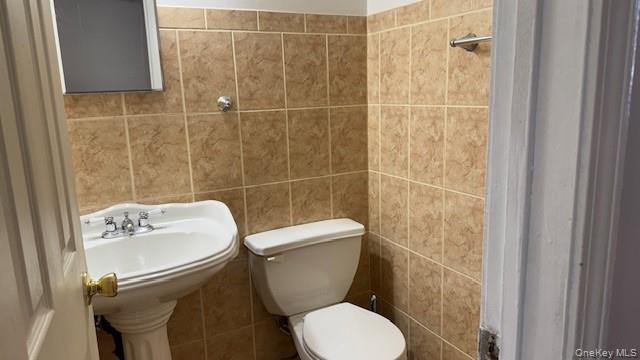 41 WOODLAKE Drive, Middletown, NY 10940