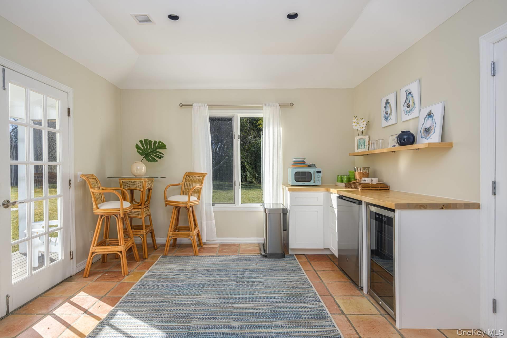 253 Downs Path, Southampton, NY 11968