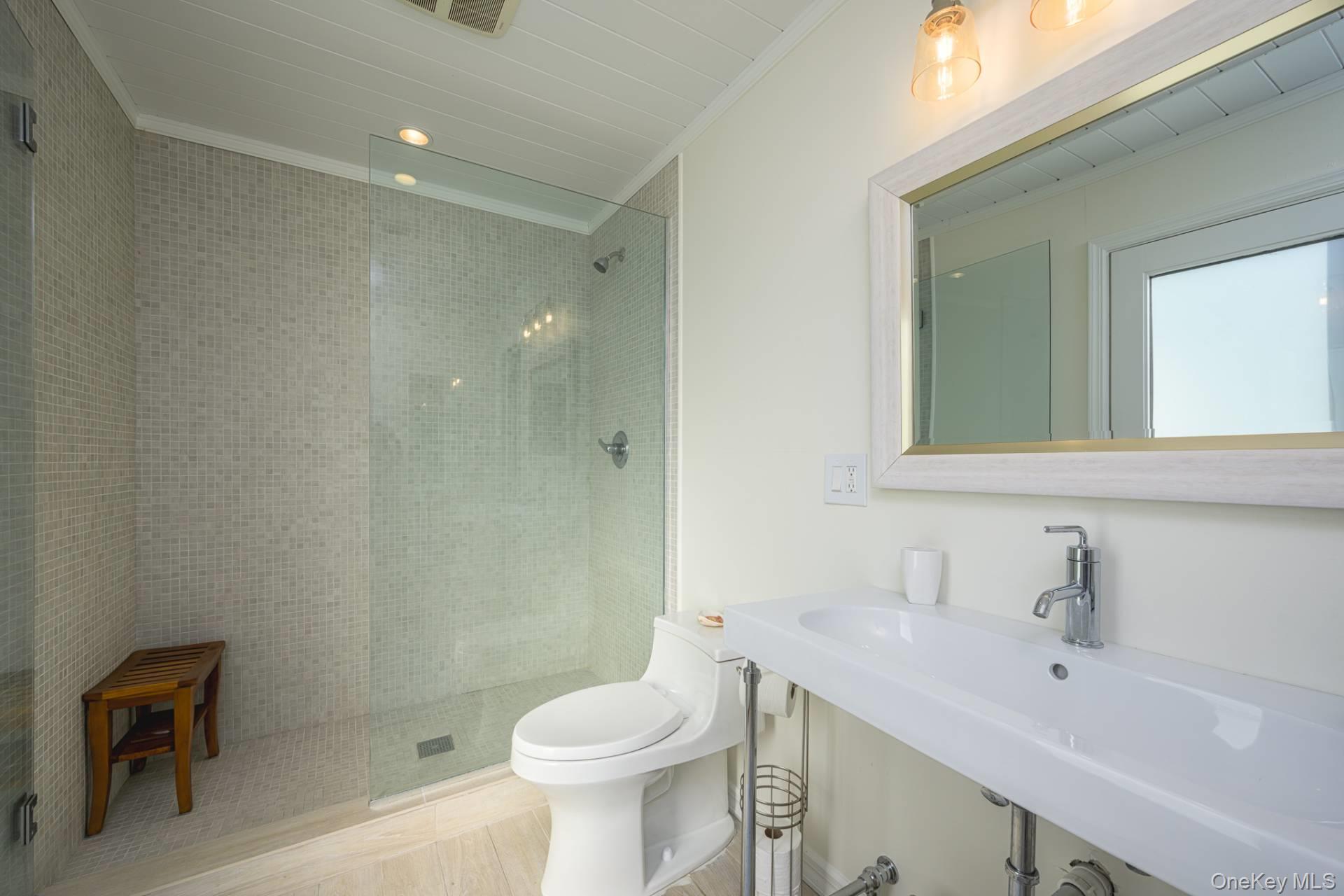 253 Downs Path, Southampton, NY 11968