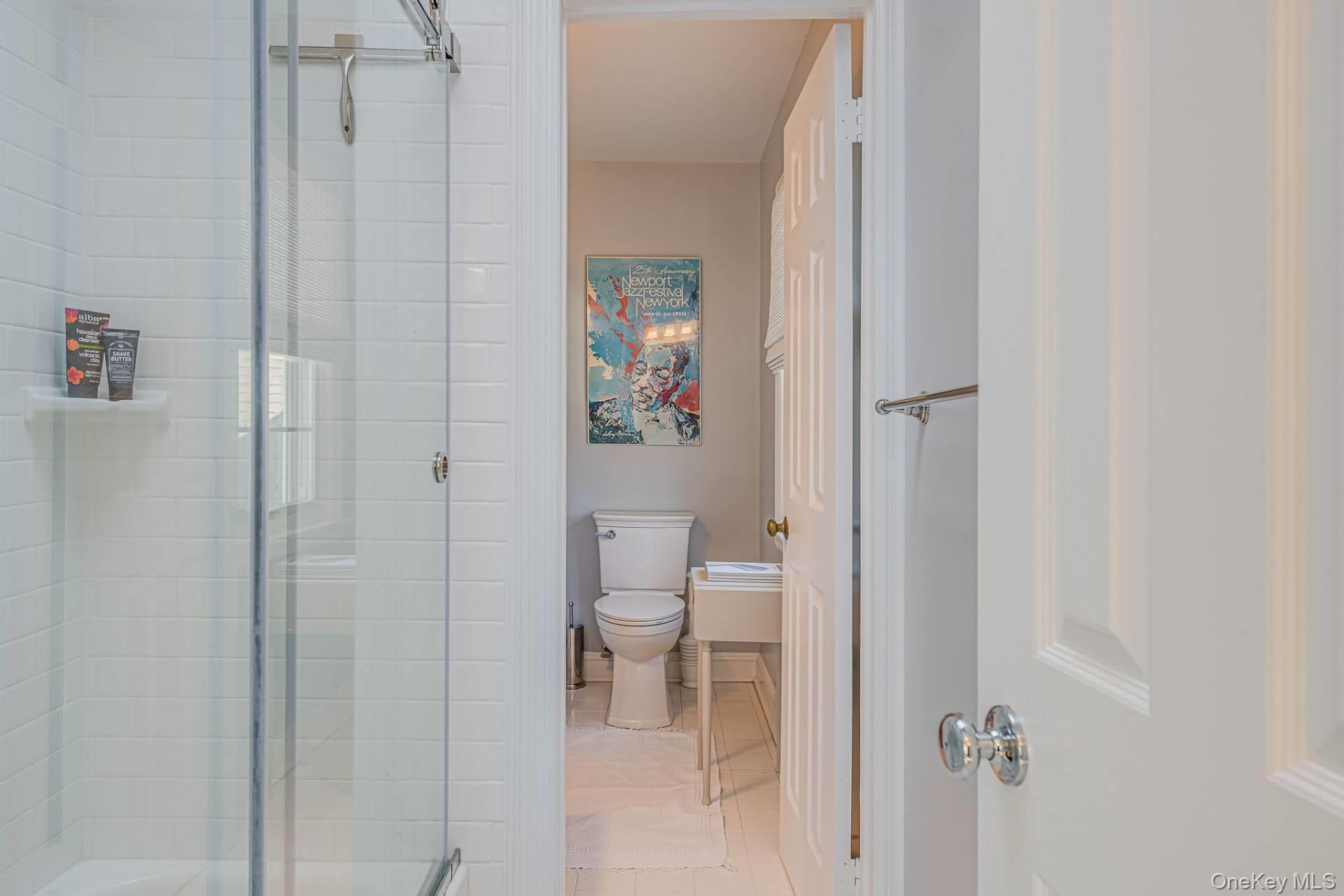 253 Downs Path, Southampton, NY 11968