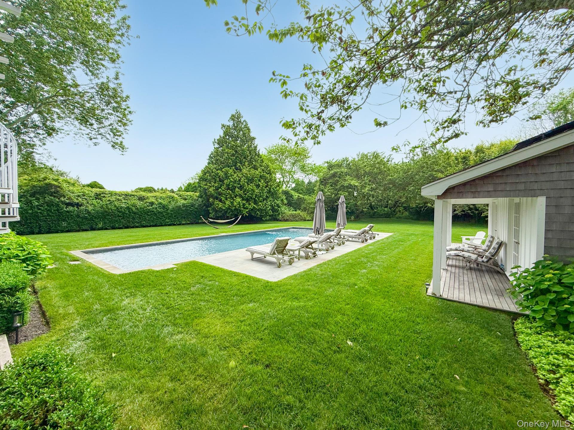 253 Downs Path, Southampton, NY 11968