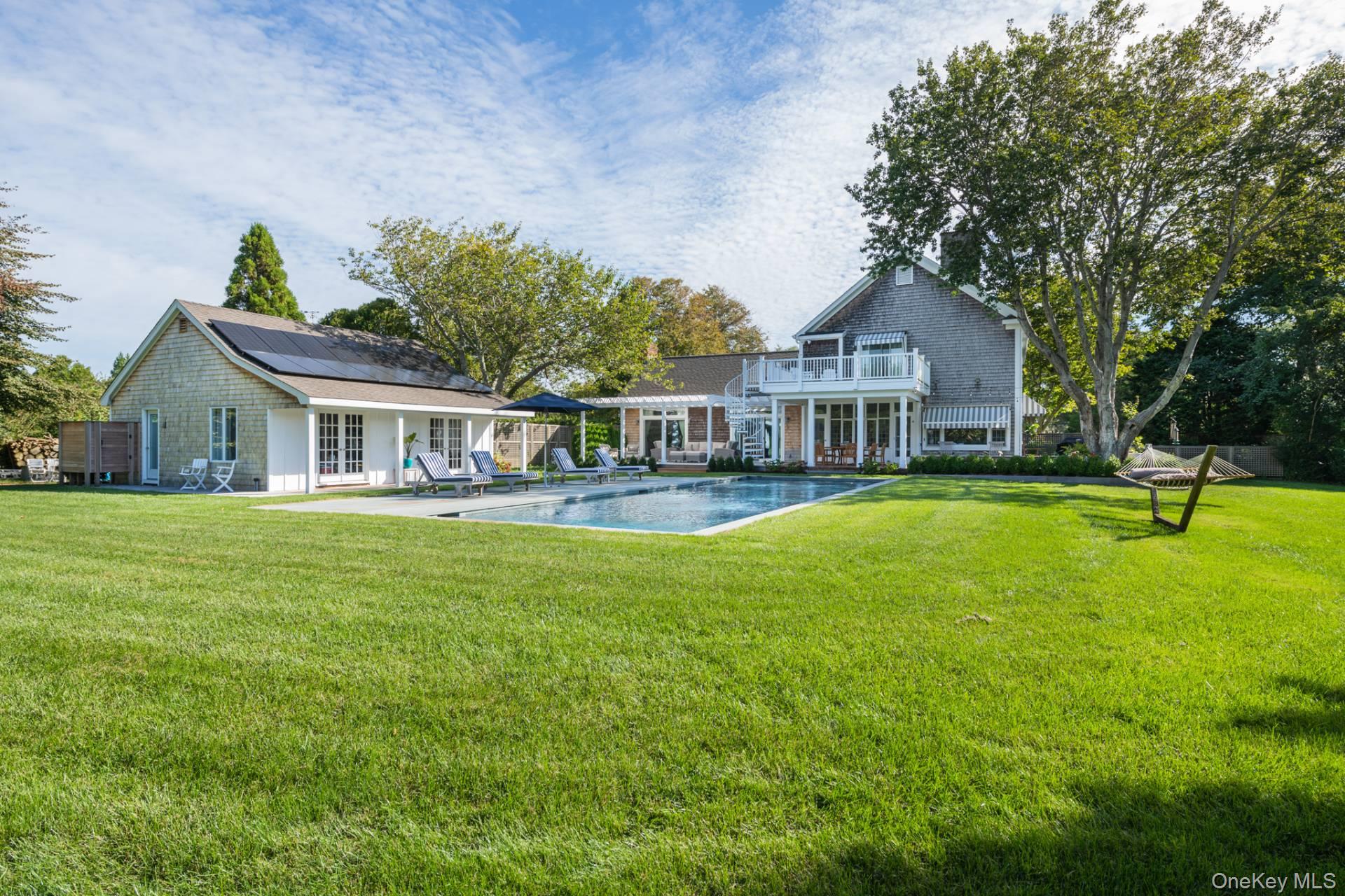 253 Downs Path, Southampton, NY 11968