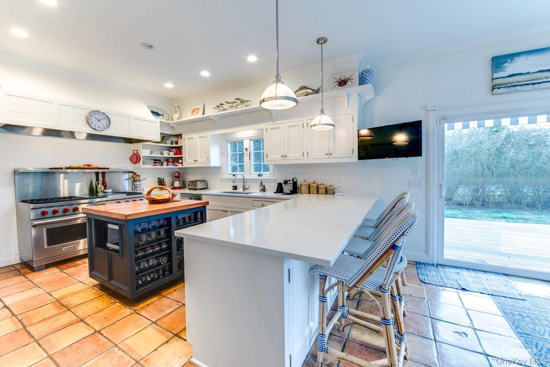 253 Downs Path, Southampton, NY 11968