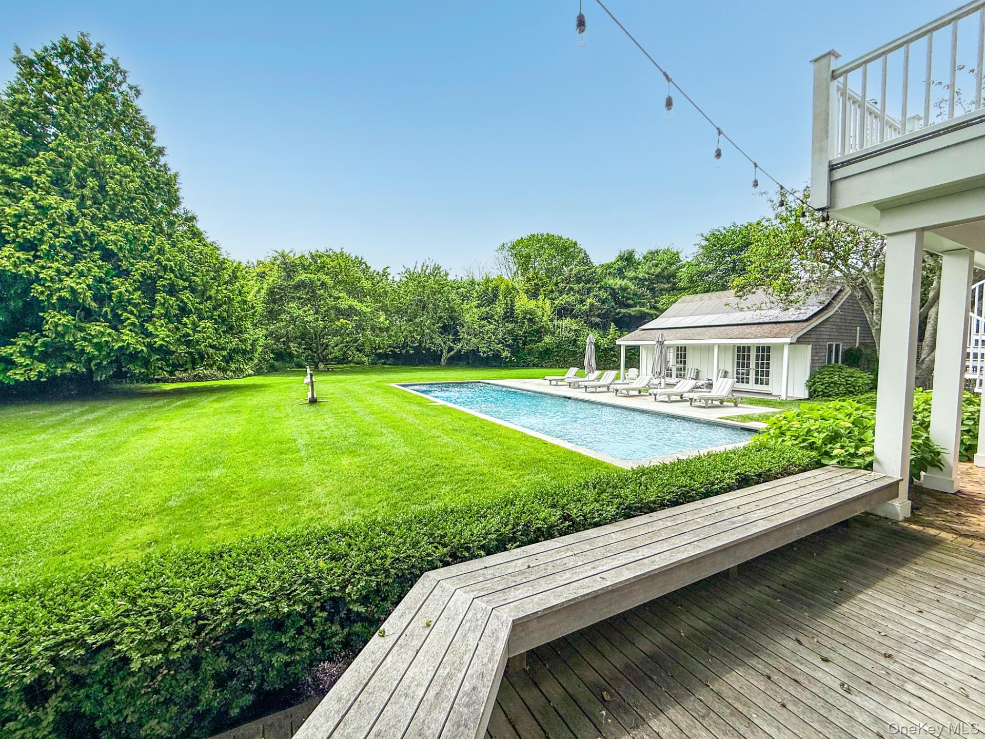 253 Downs Path, Southampton, NY 11968