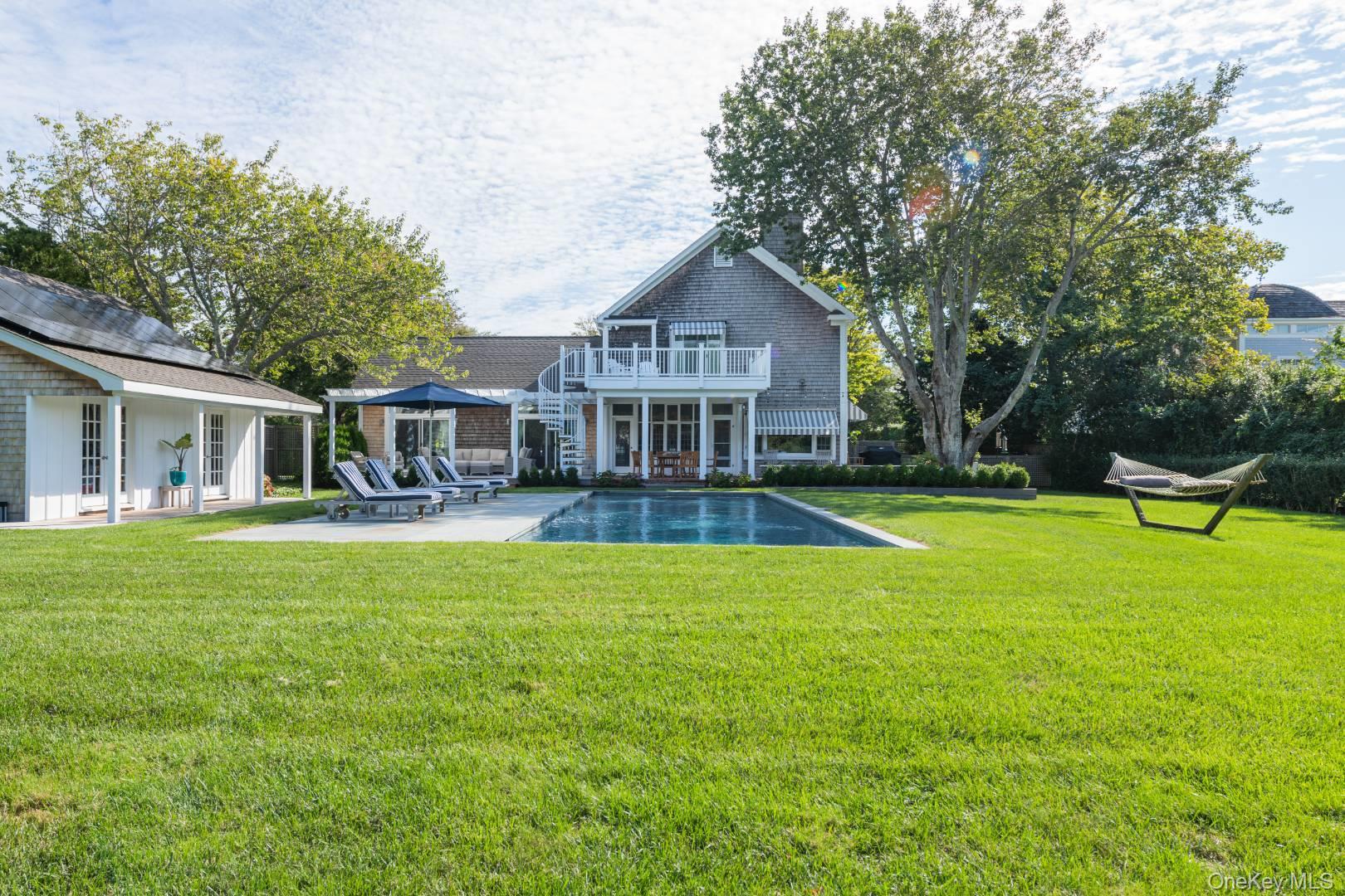 253 Downs Path, Southampton, NY 11968