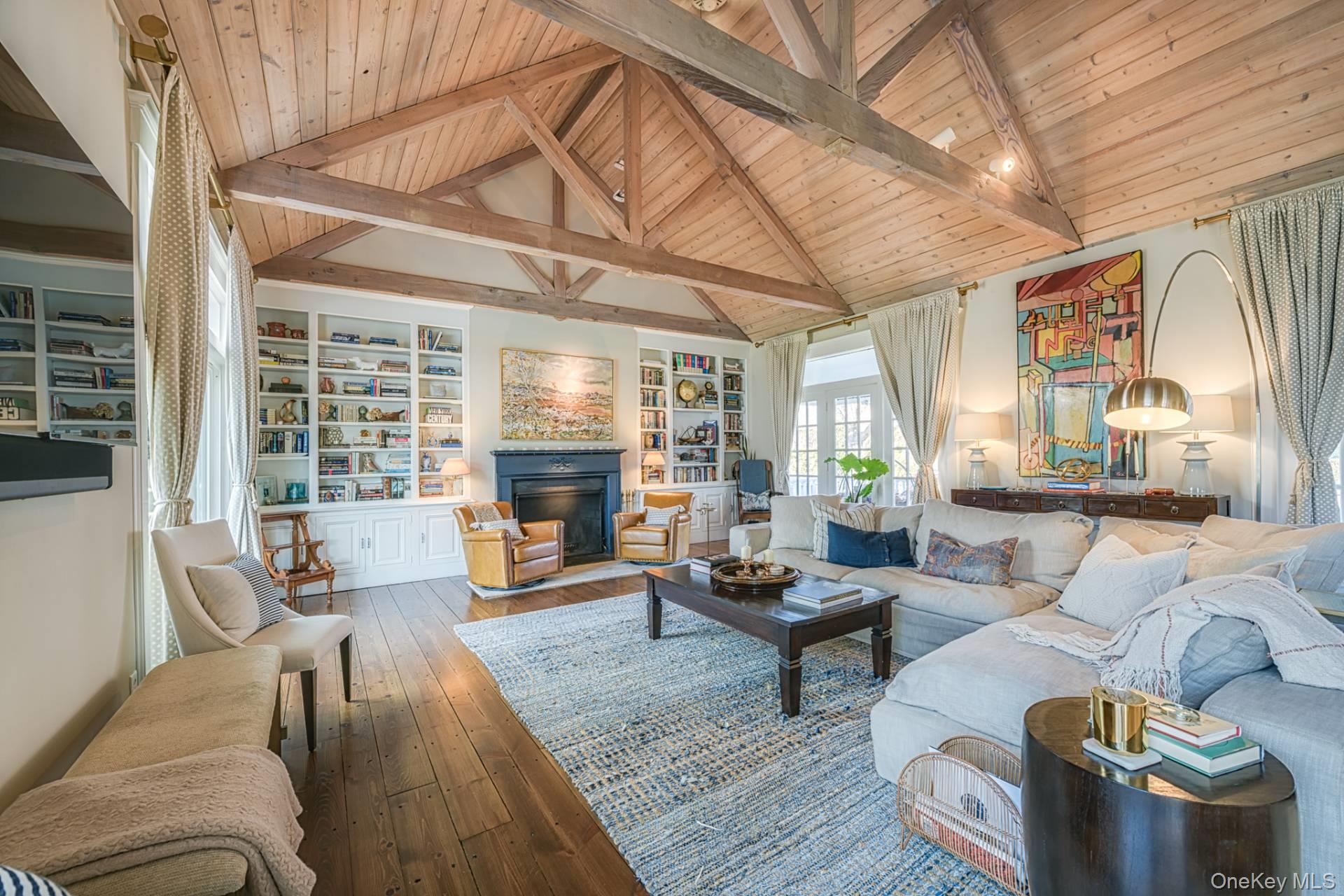 253 Downs Path, Southampton, NY 11968