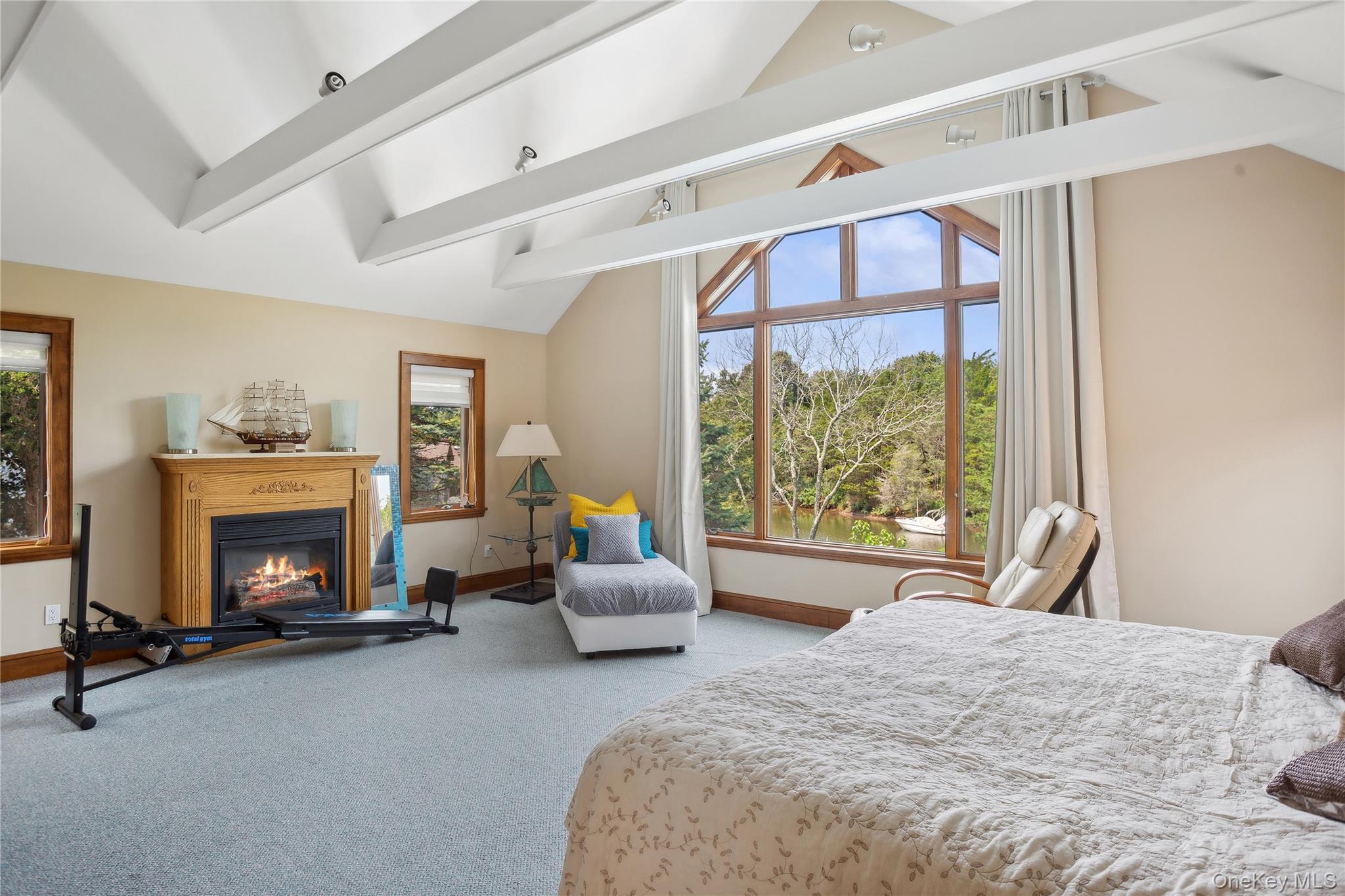 425 Cedar Point Drive E, Southold, NY 11971