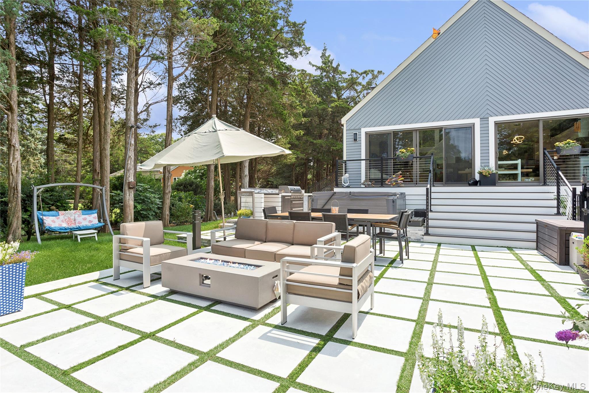 425 Cedar Point Drive E, Southold, NY 11971