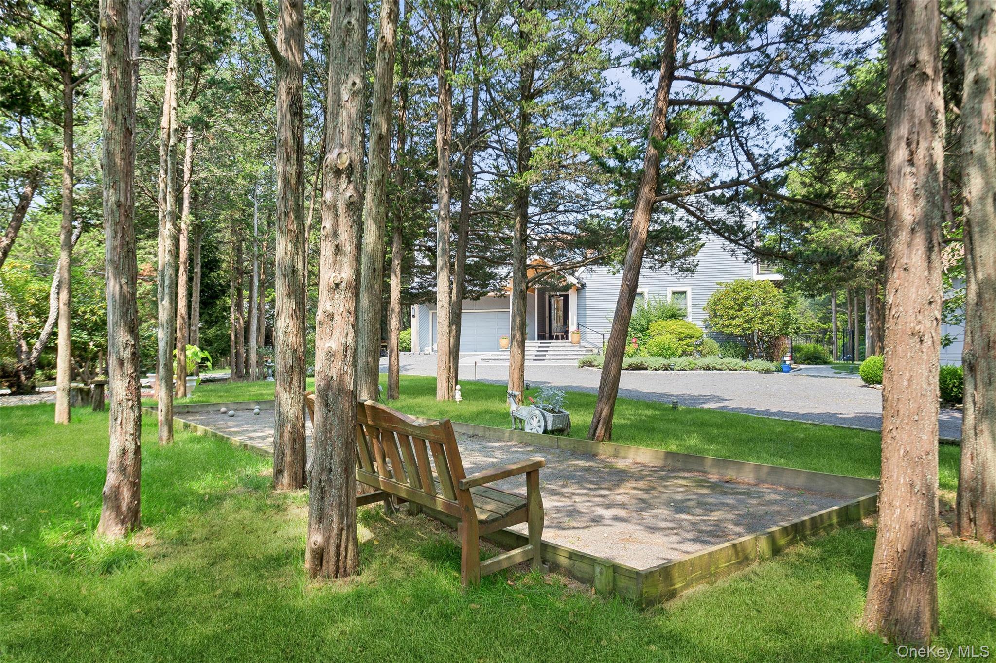 425 Cedar Point Drive E, Southold, NY 11971