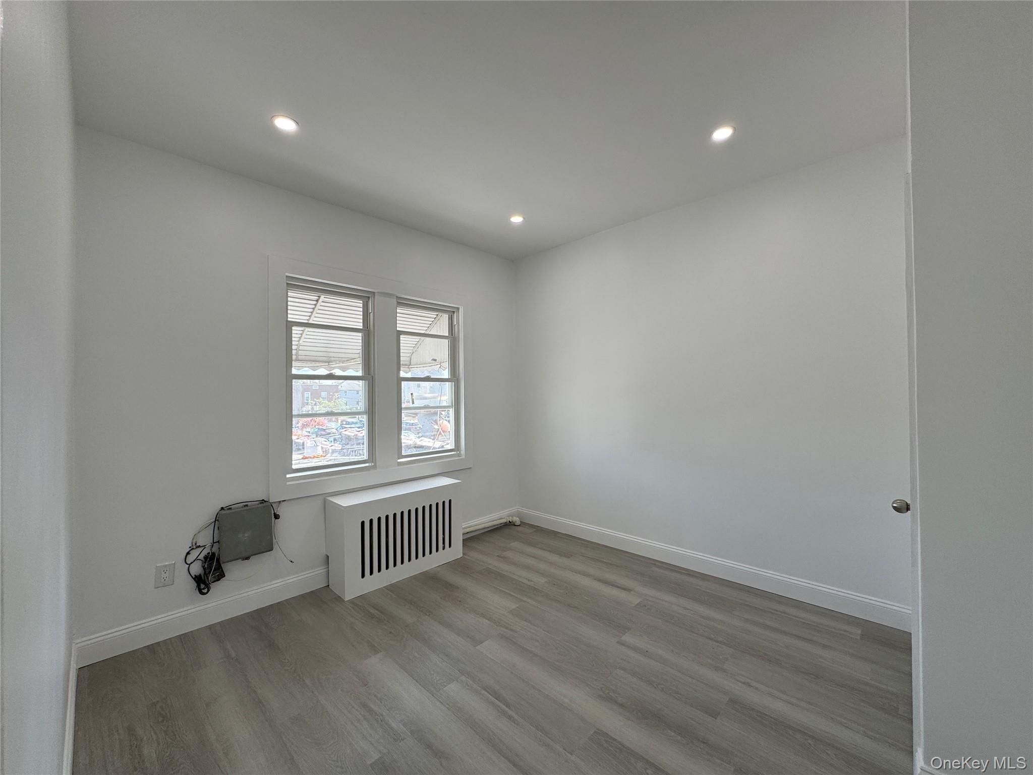 209-211 Main Street # 2S, Farmingdale, NY 11735