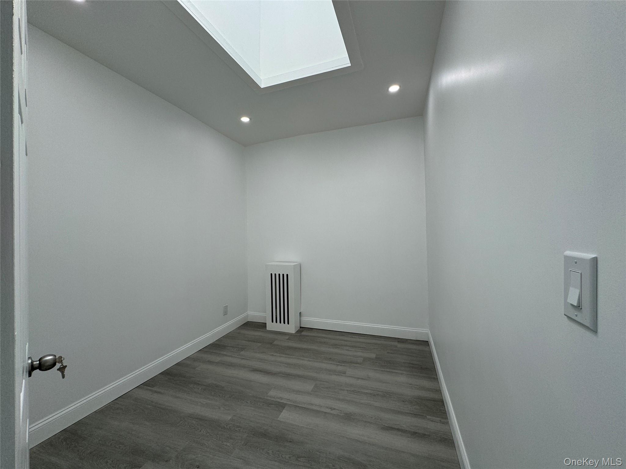 209-211 Main Street # 2S, Farmingdale, NY 11735