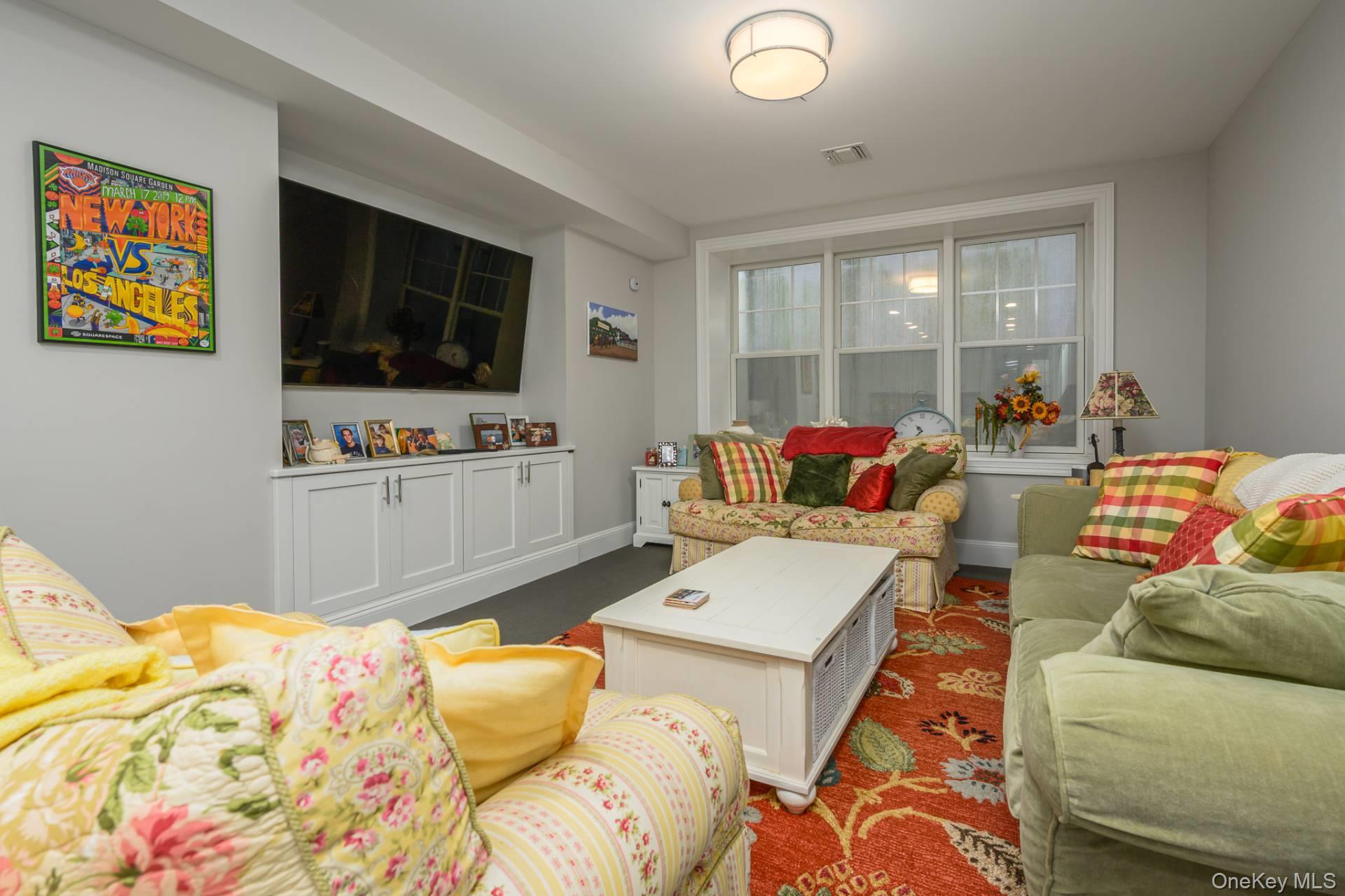 147 Warfield Way, Southampton, NY 11968