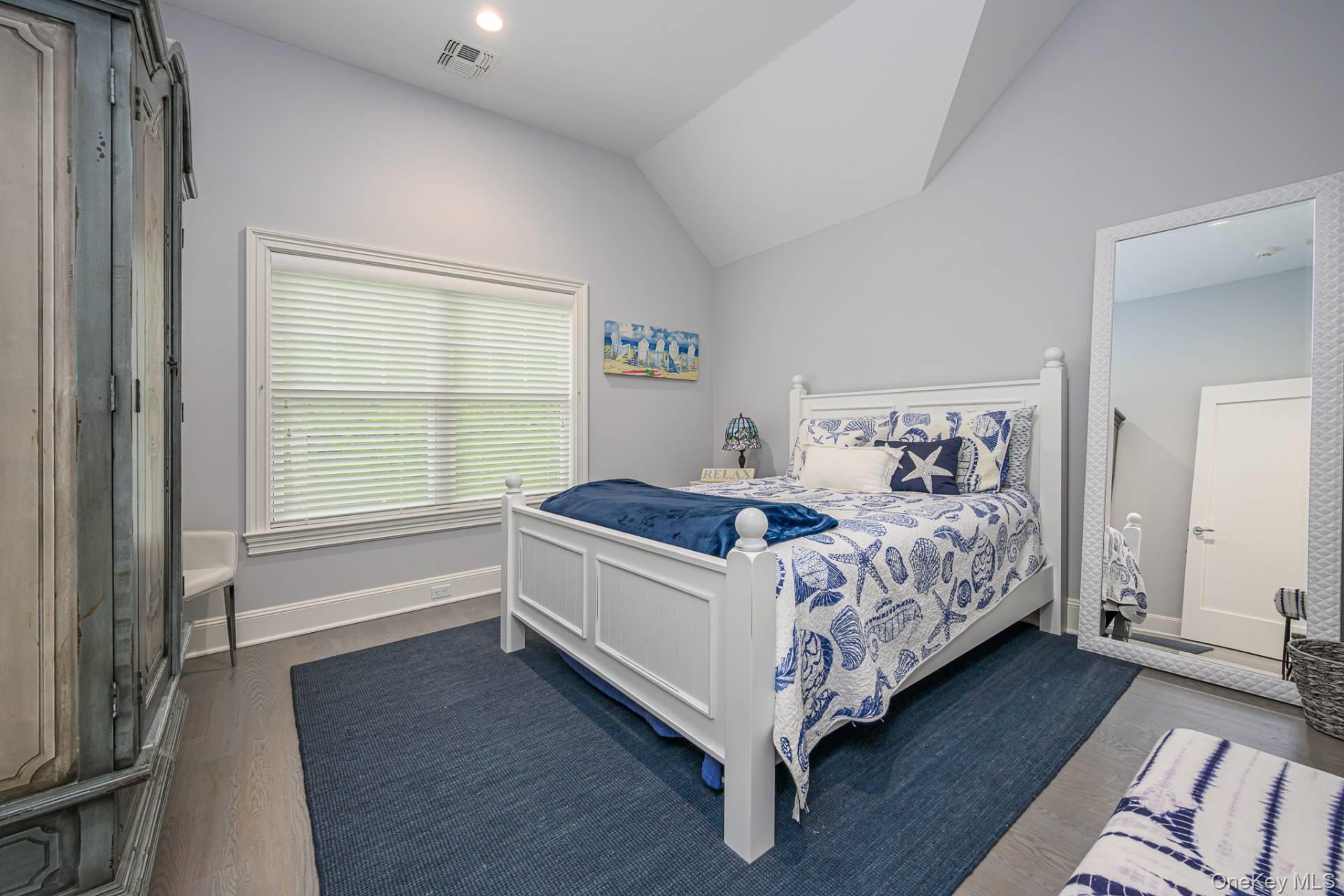 147 Warfield Way, Southampton, NY 11968