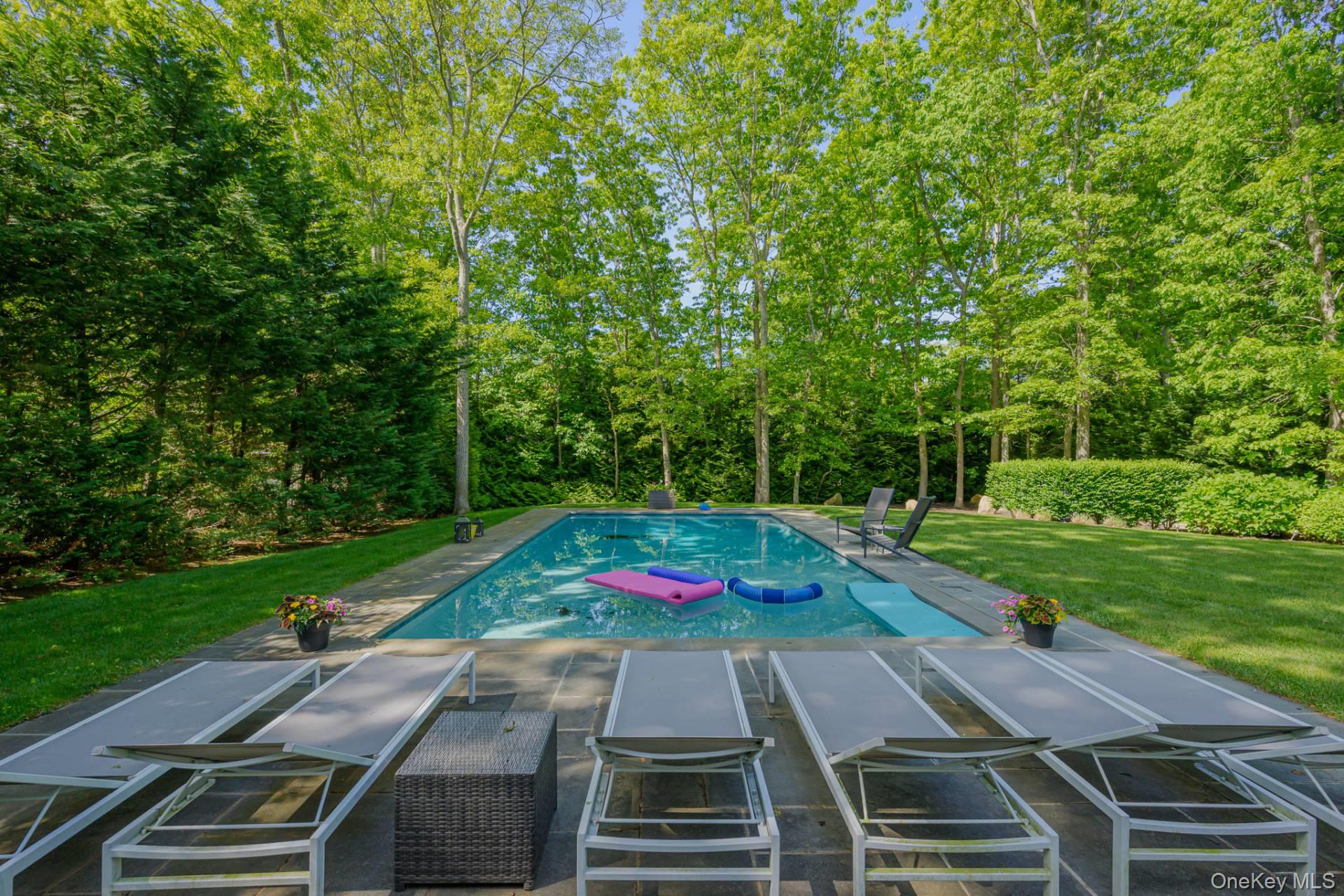 147 Warfield Way, Southampton, NY 11968