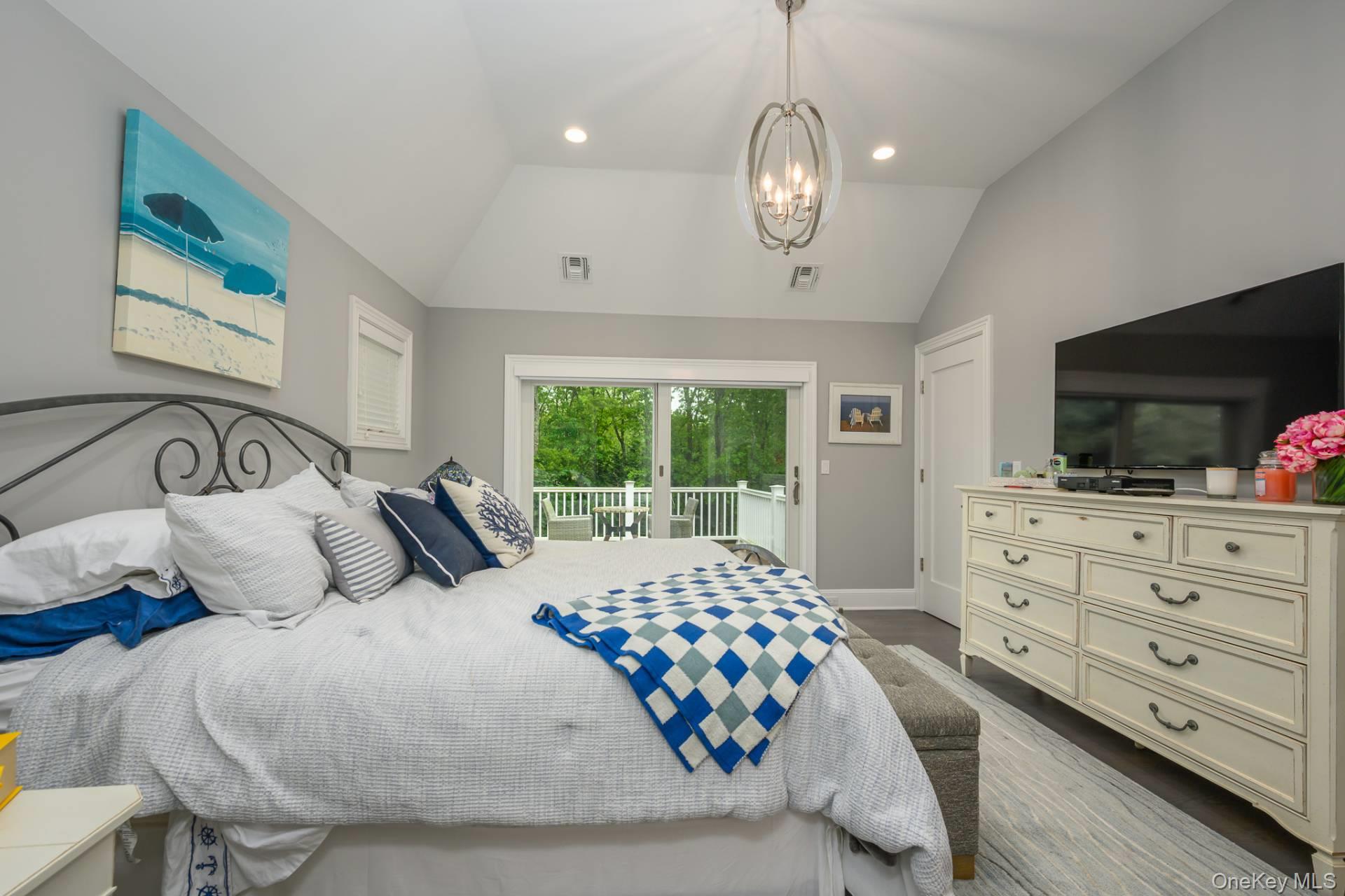 147 Warfield Way, Southampton, NY 11968