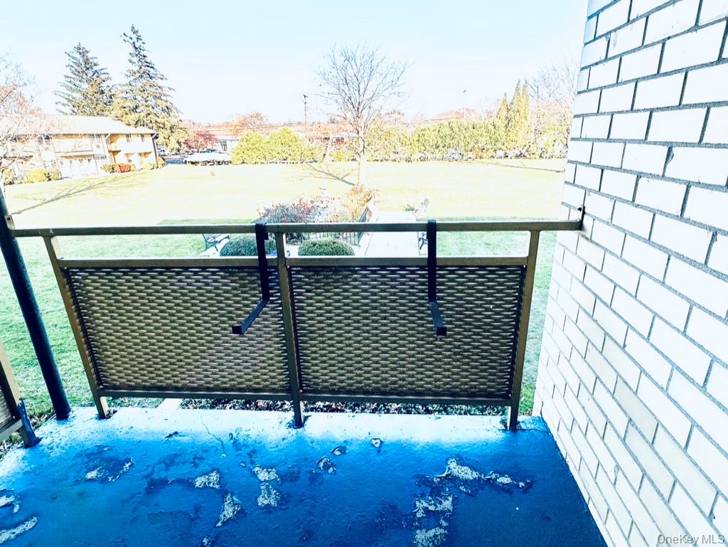 700 Broadway # 26, Amityville, NY 11701