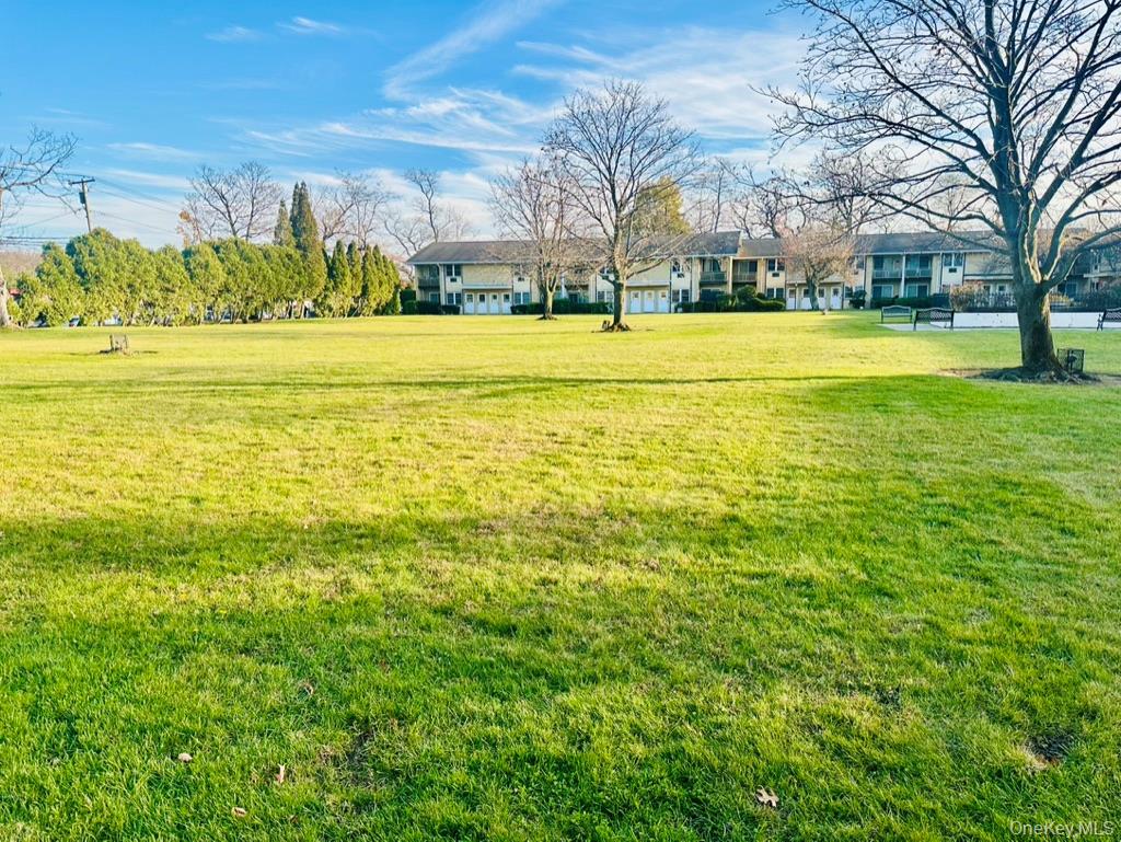 700 Broadway # 26, Amityville, NY 11701