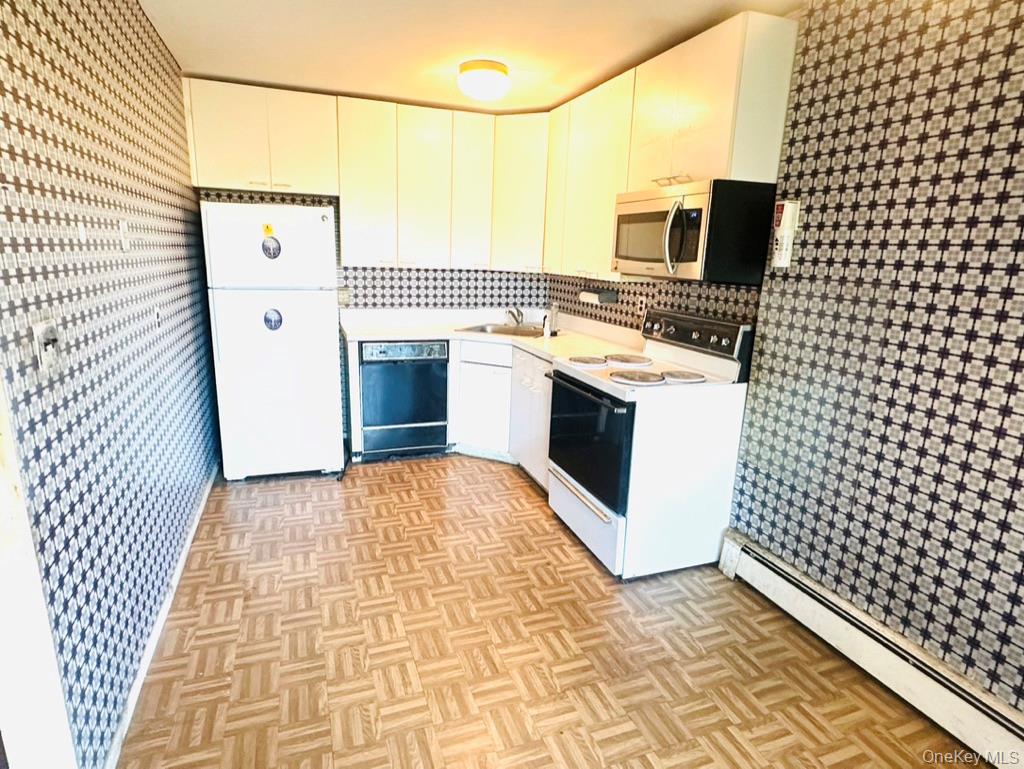 700 Broadway # 26, Amityville, NY 11701