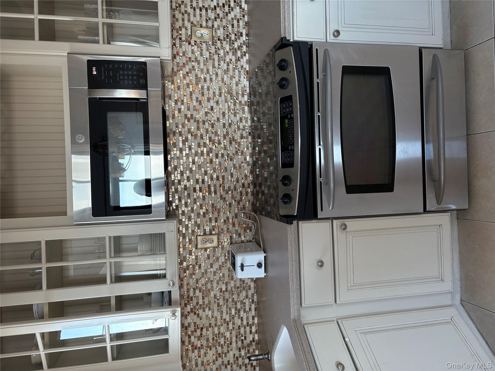 100 W Broadway # 2P, Long Beach, NY 11561