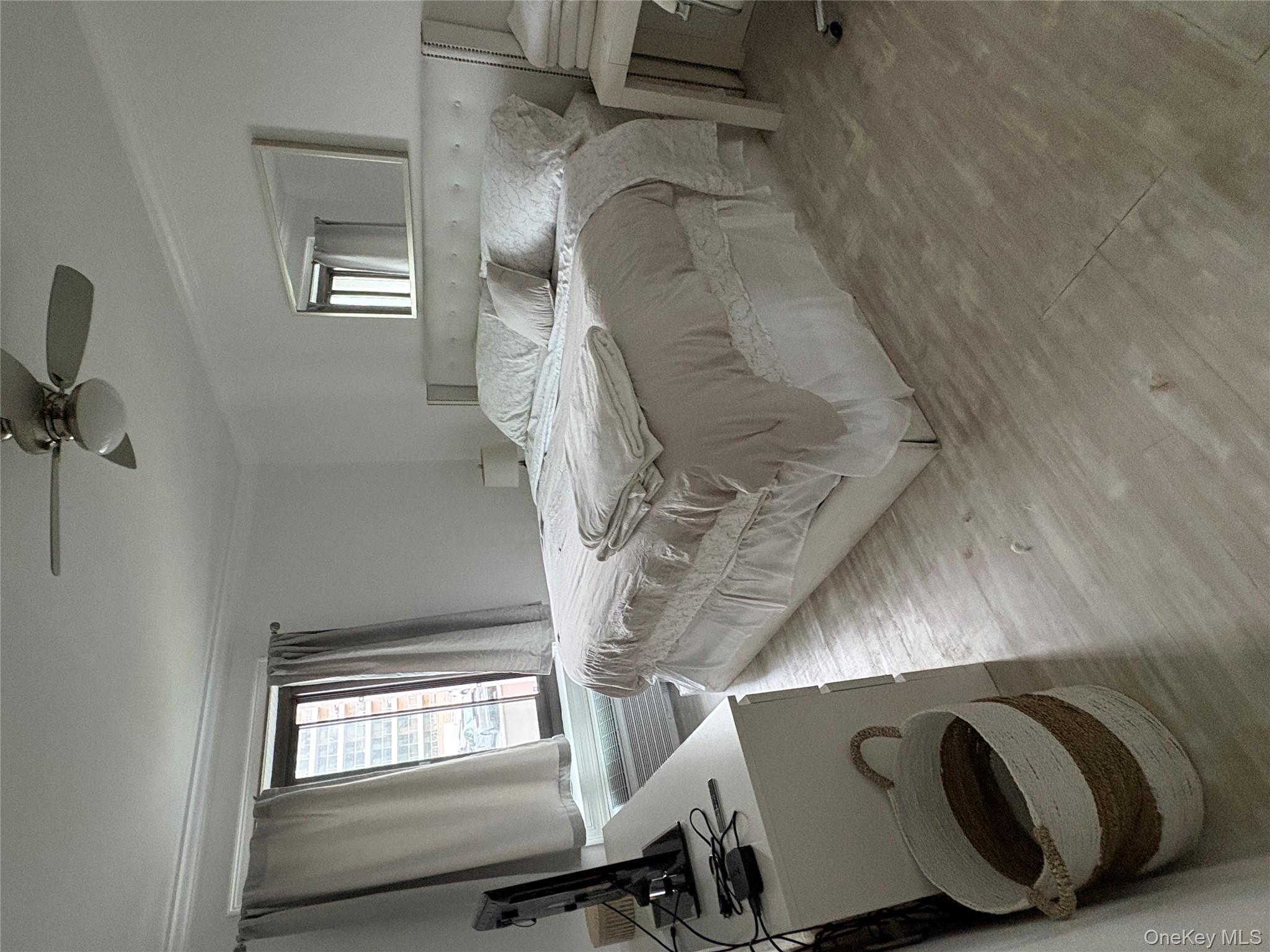 100 W Broadway # 2P, Long Beach, NY 11561