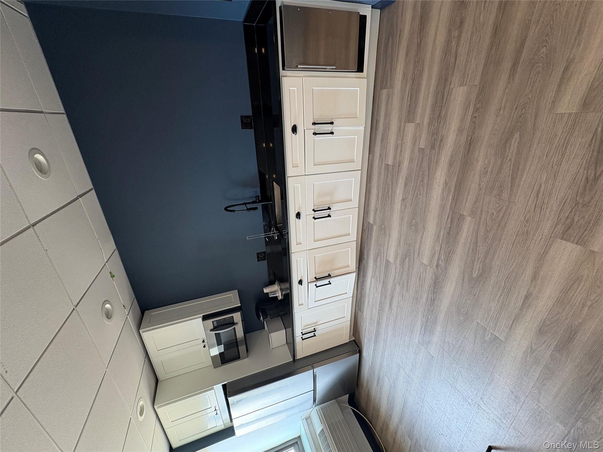 100 W Broadway # 2P, Long Beach, NY 11561