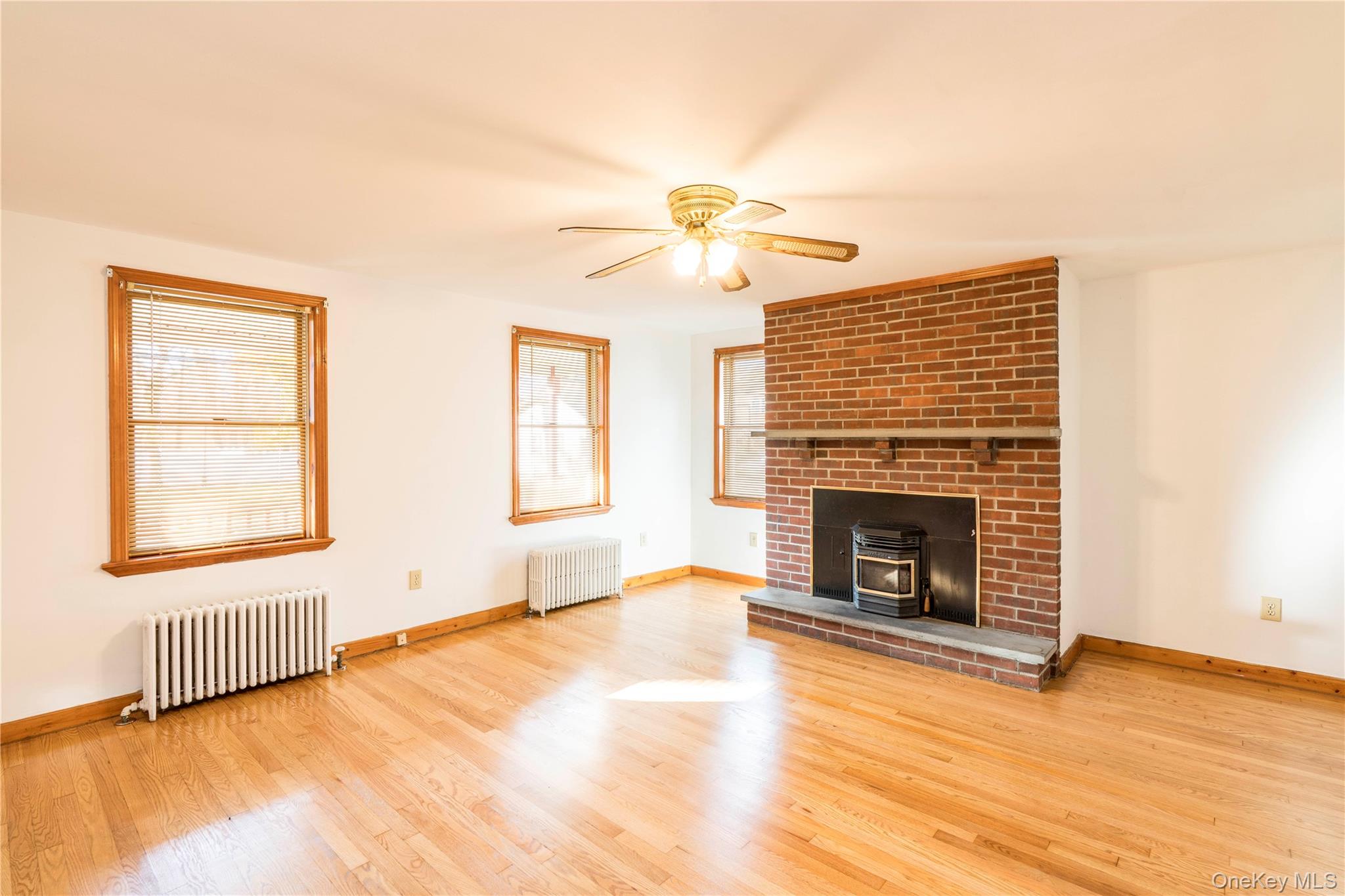 9 Maple Street, Glenham, NY 12527