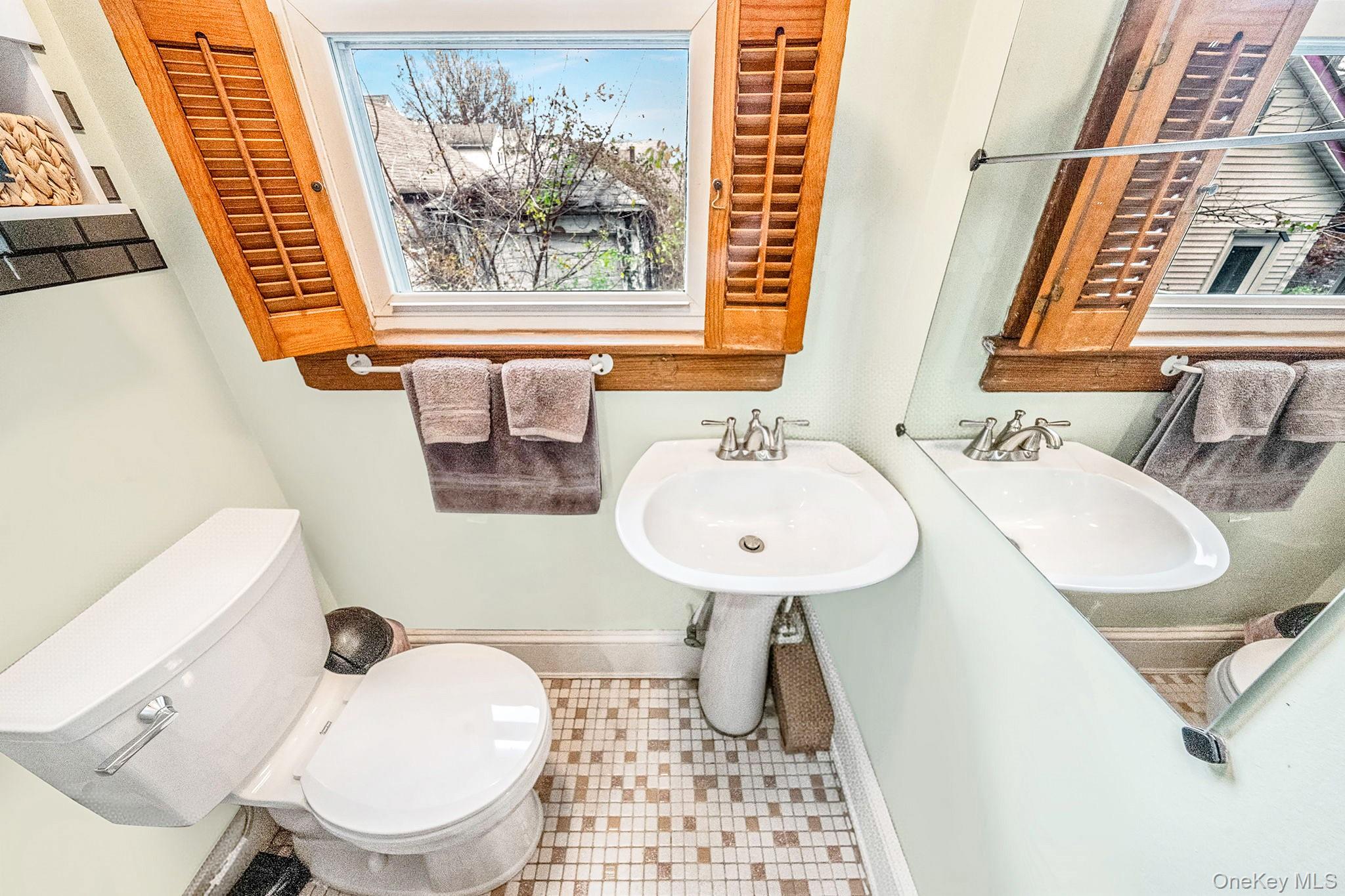 17 cliffside Avenue, Staten Island, NY 10304