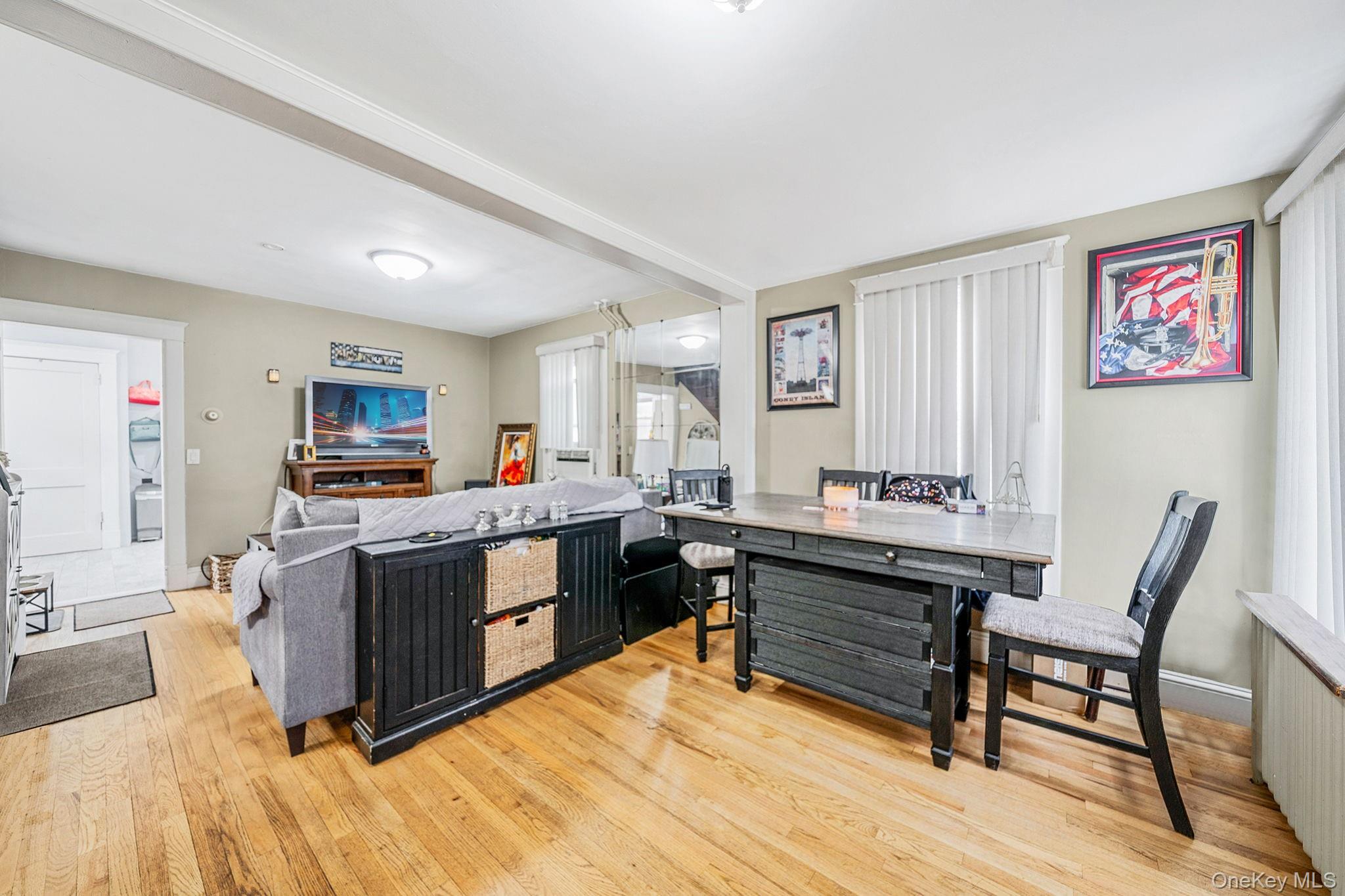 17 cliffside Avenue, Staten Island, NY 10304