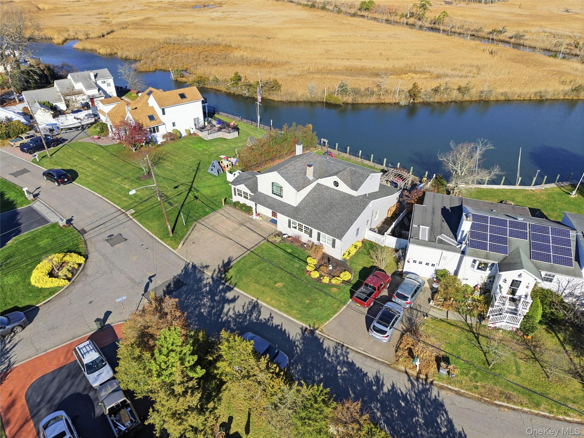 625 Edgewater Road, Oakdale, NY 11769