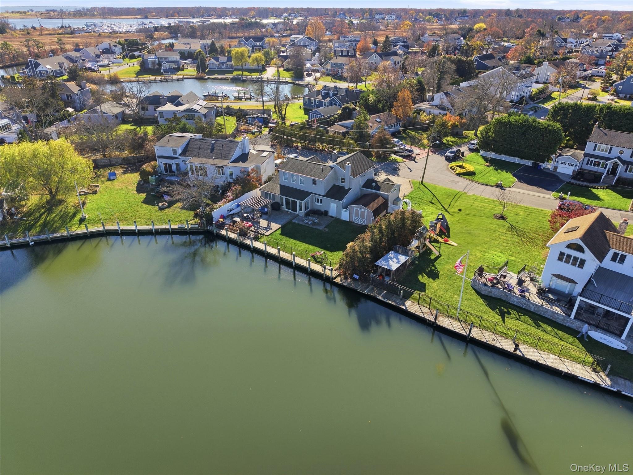 625 Edgewater Road, Oakdale, NY 11769