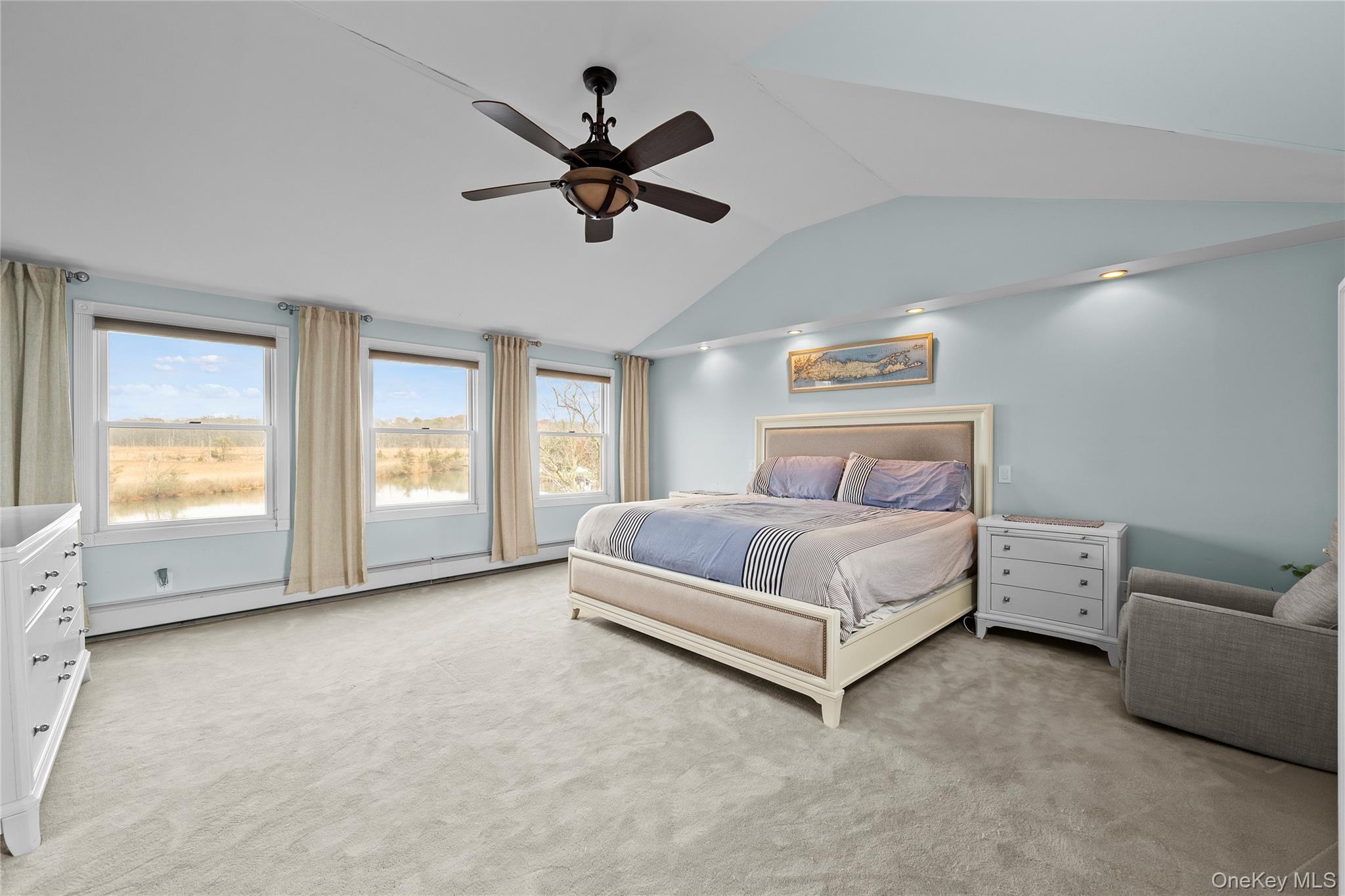 625 Edgewater Road, Oakdale, NY 11769