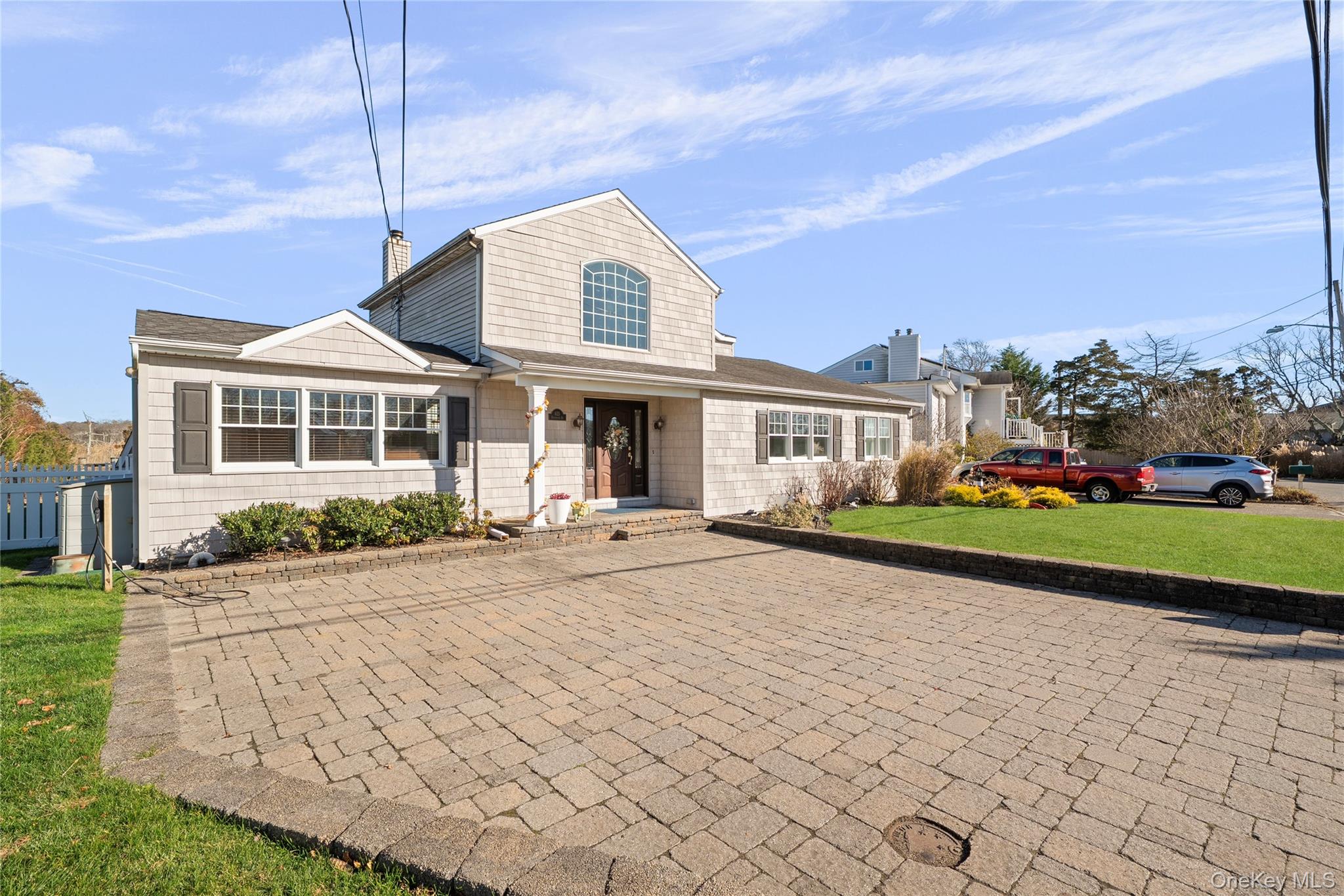 625 Edgewater Road, Oakdale, NY 11769