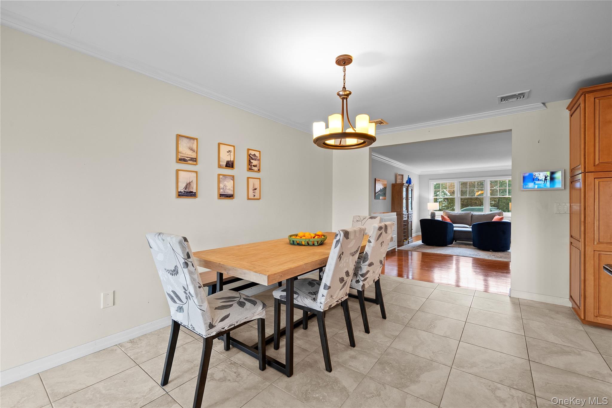 625 Edgewater Road, Oakdale, NY 11769