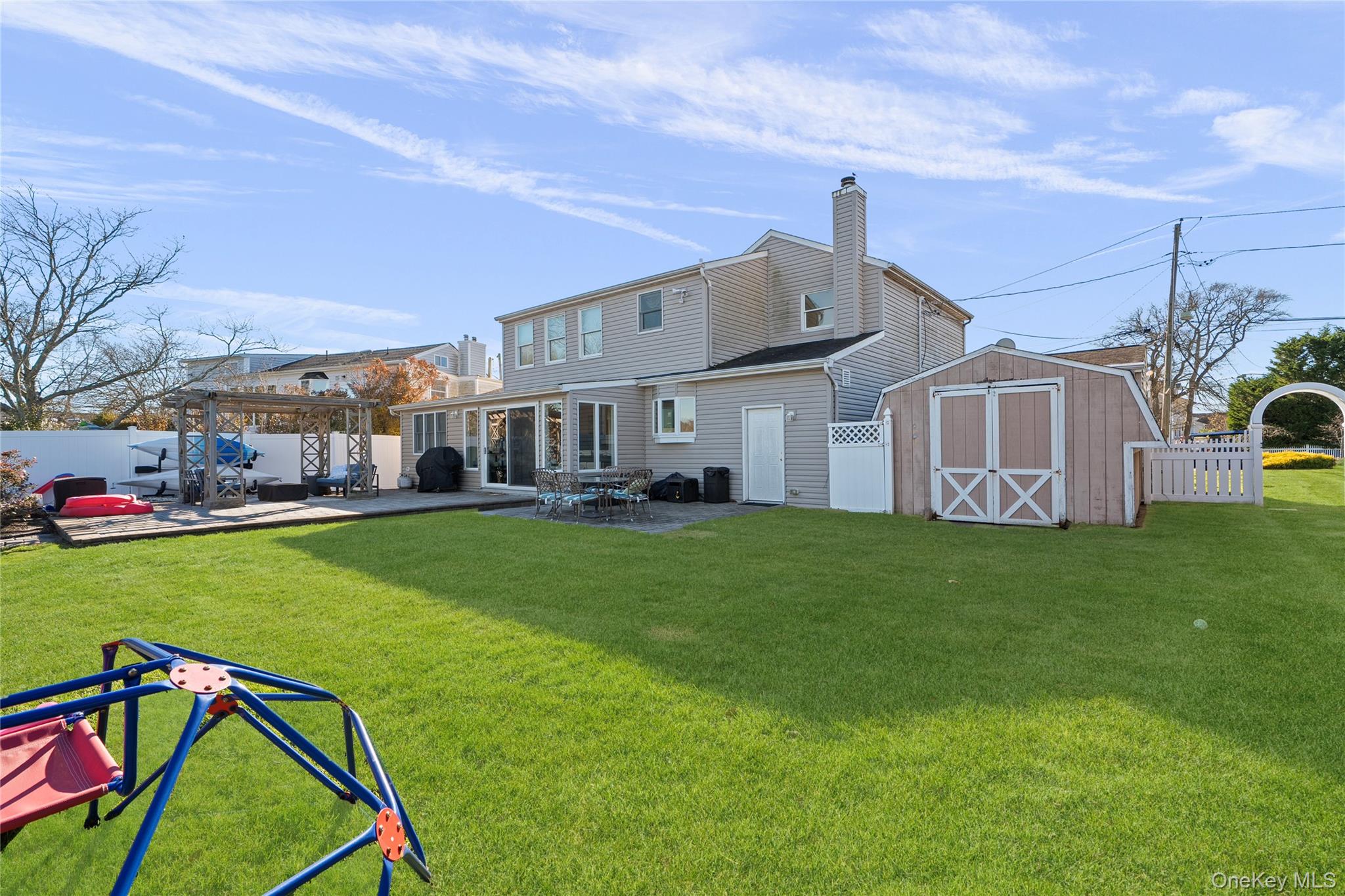 625 Edgewater Road, Oakdale, NY 11769