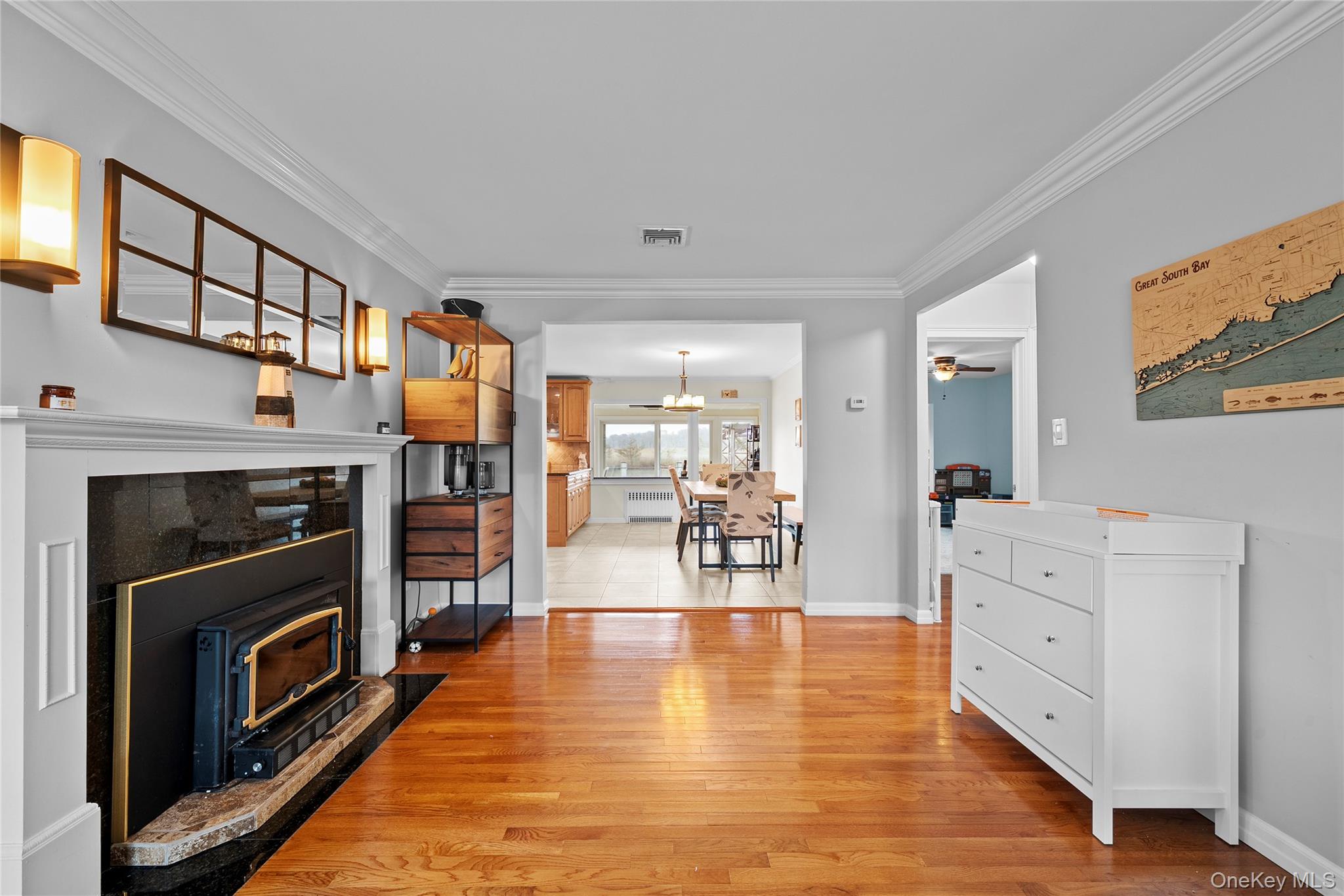 625 Edgewater Road, Oakdale, NY 11769