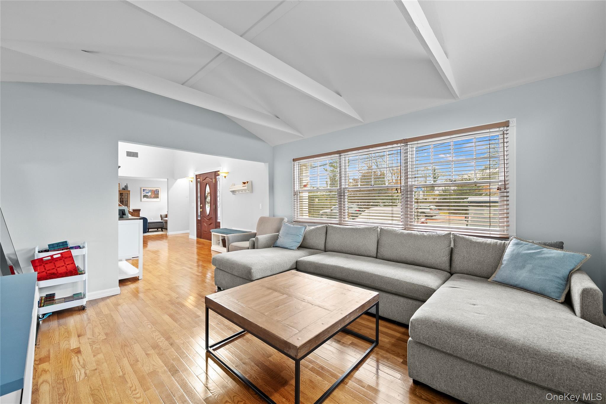 625 Edgewater Road, Oakdale, NY 11769