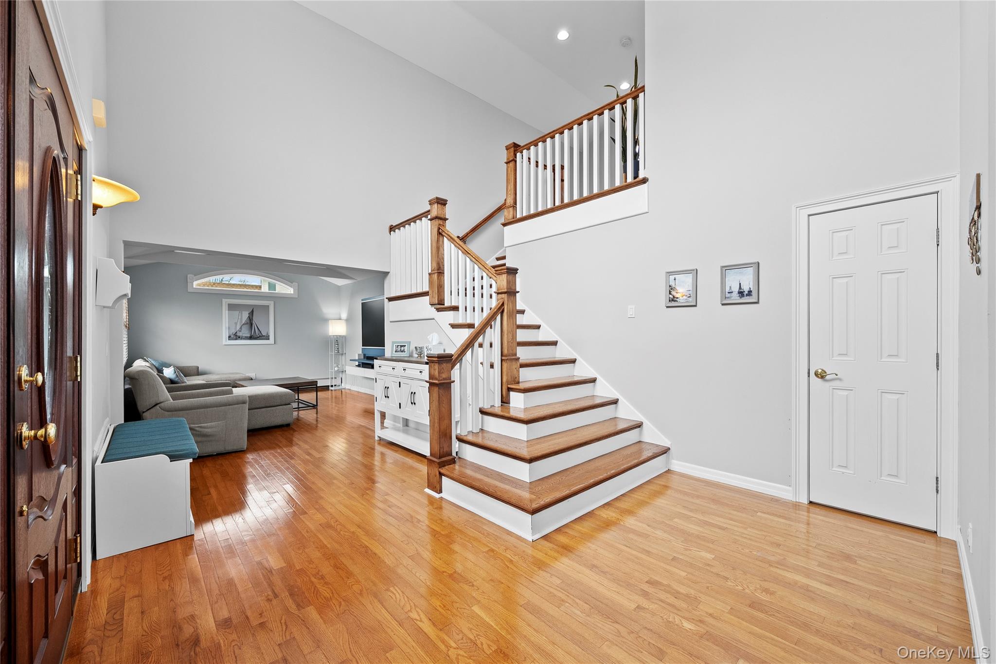 625 Edgewater Road, Oakdale, NY 11769