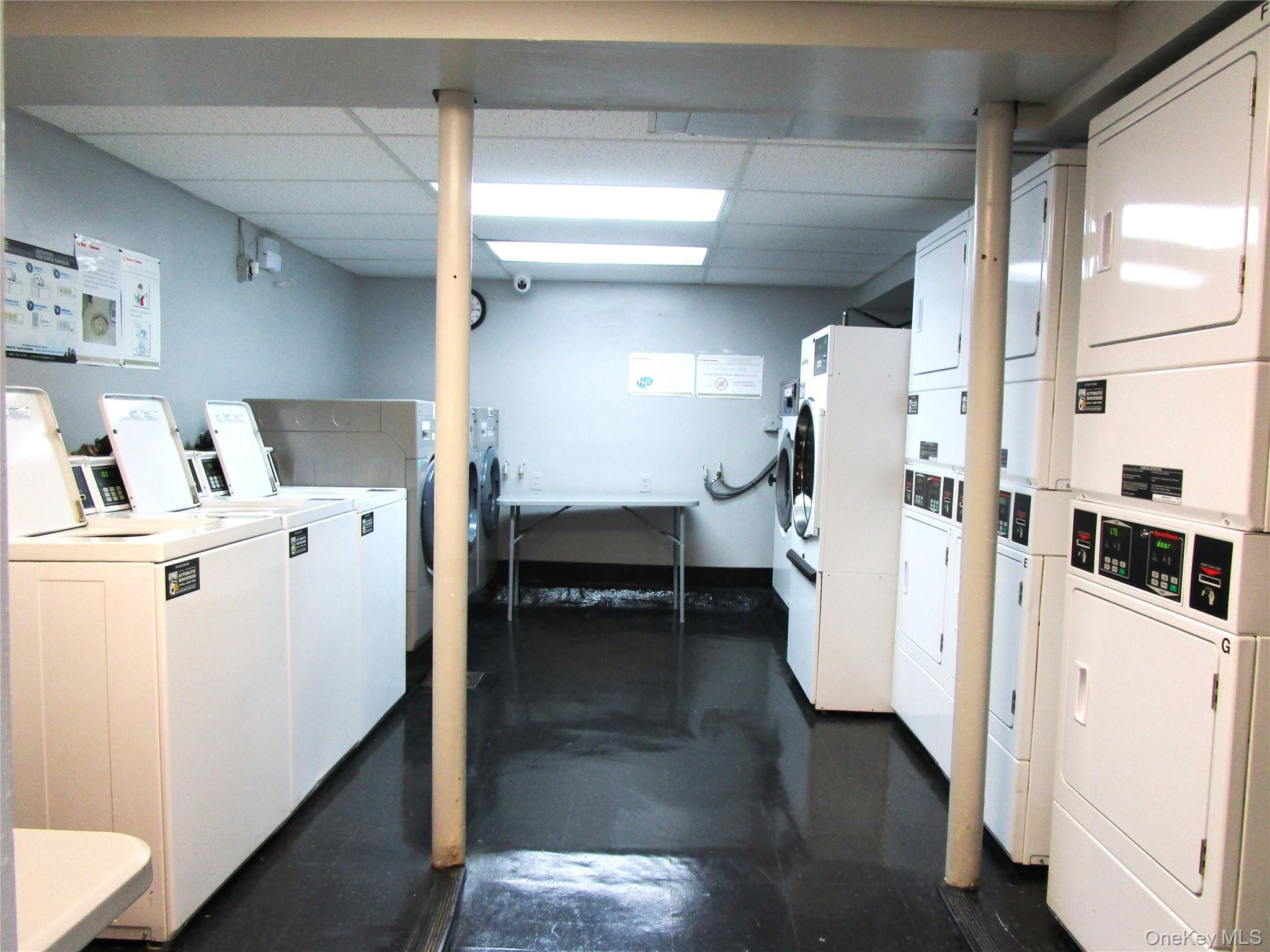 324 Post Avenue # 6H, Westbury, NY 11590