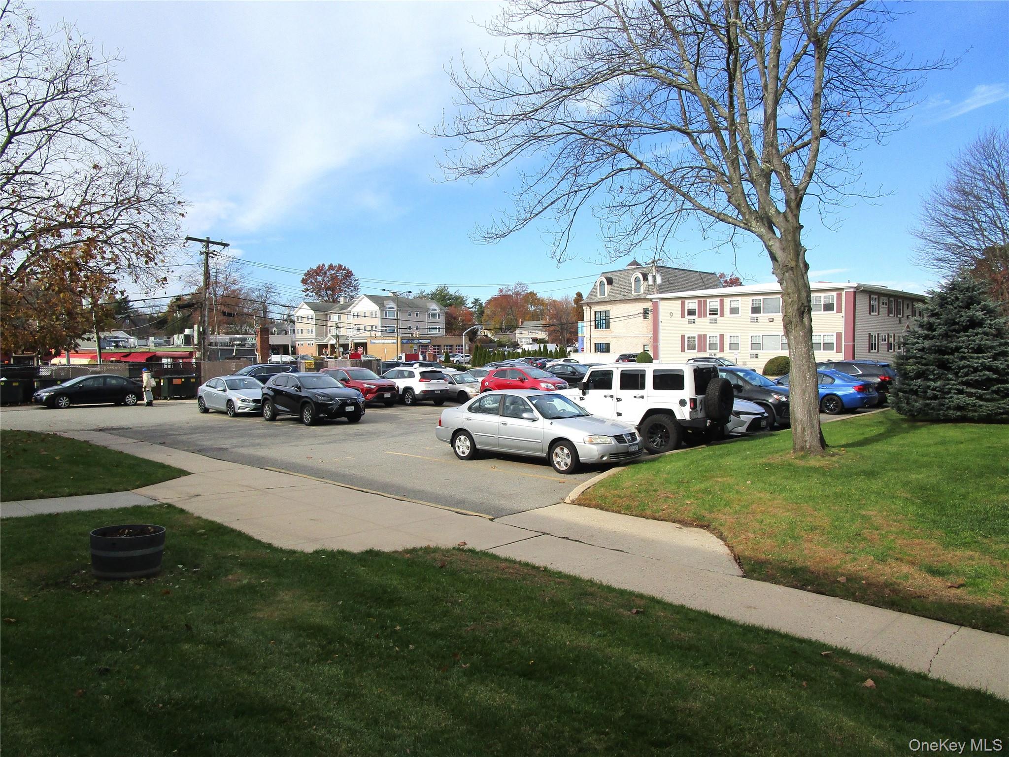 324 Post Avenue # 6H, Westbury, NY 11590