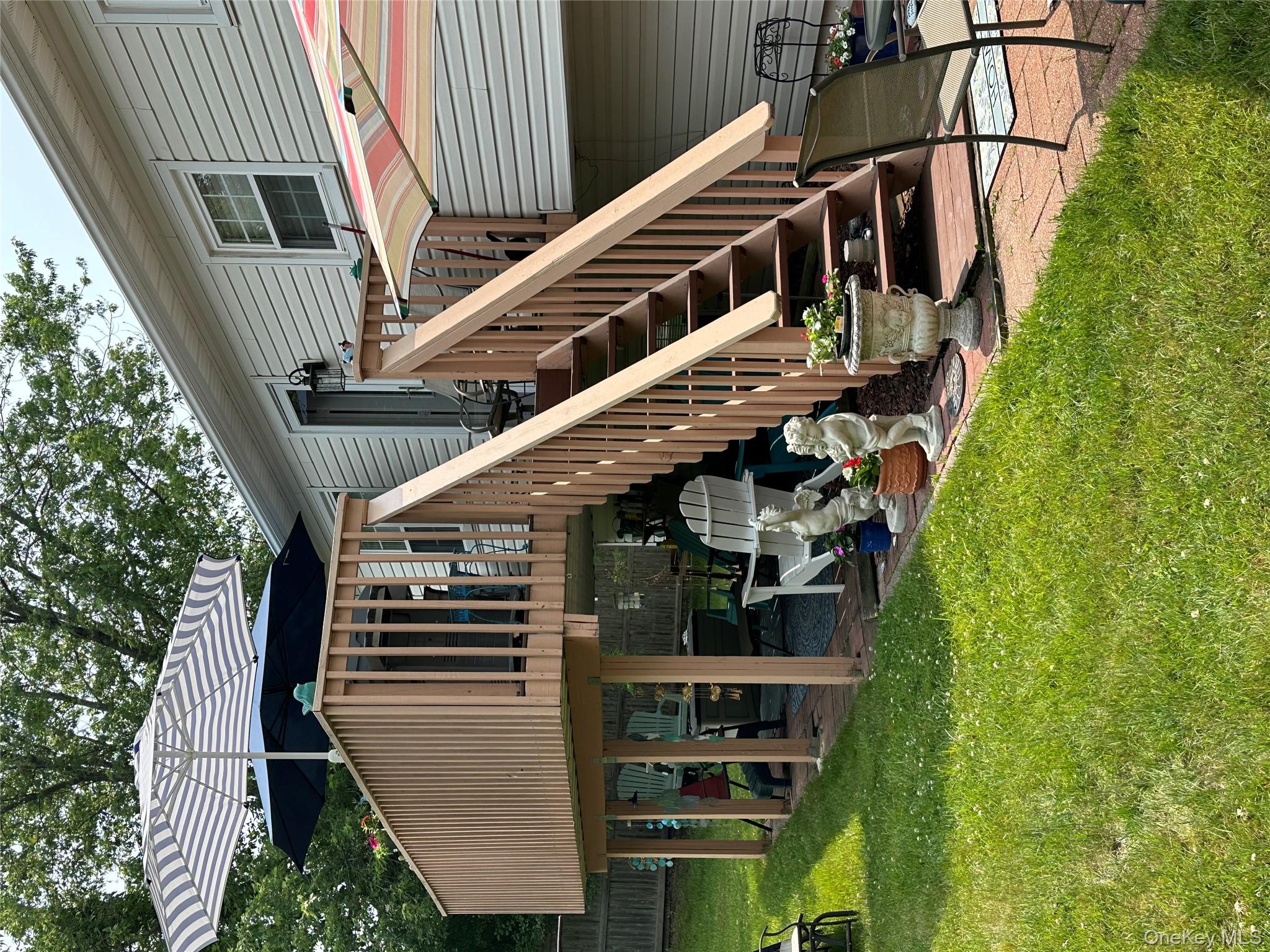 1 Weather Vane Way, Middletown, NY 10940