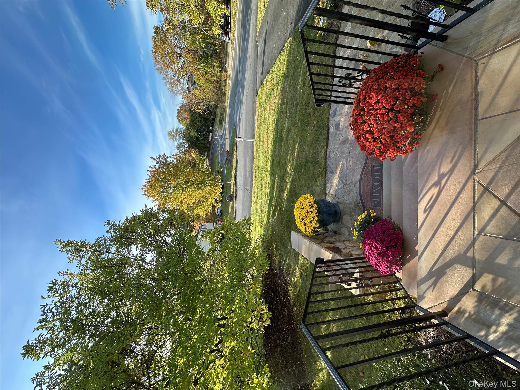 1 Weather Vane Way, Middletown, NY 10940